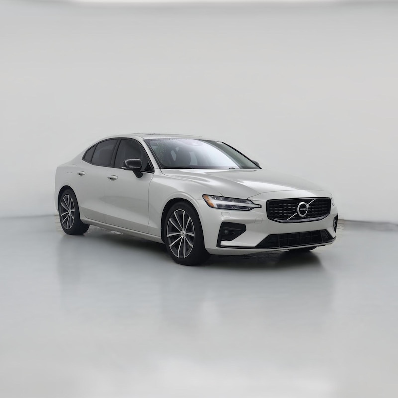 2022 Volvo S60 B5 Momentum