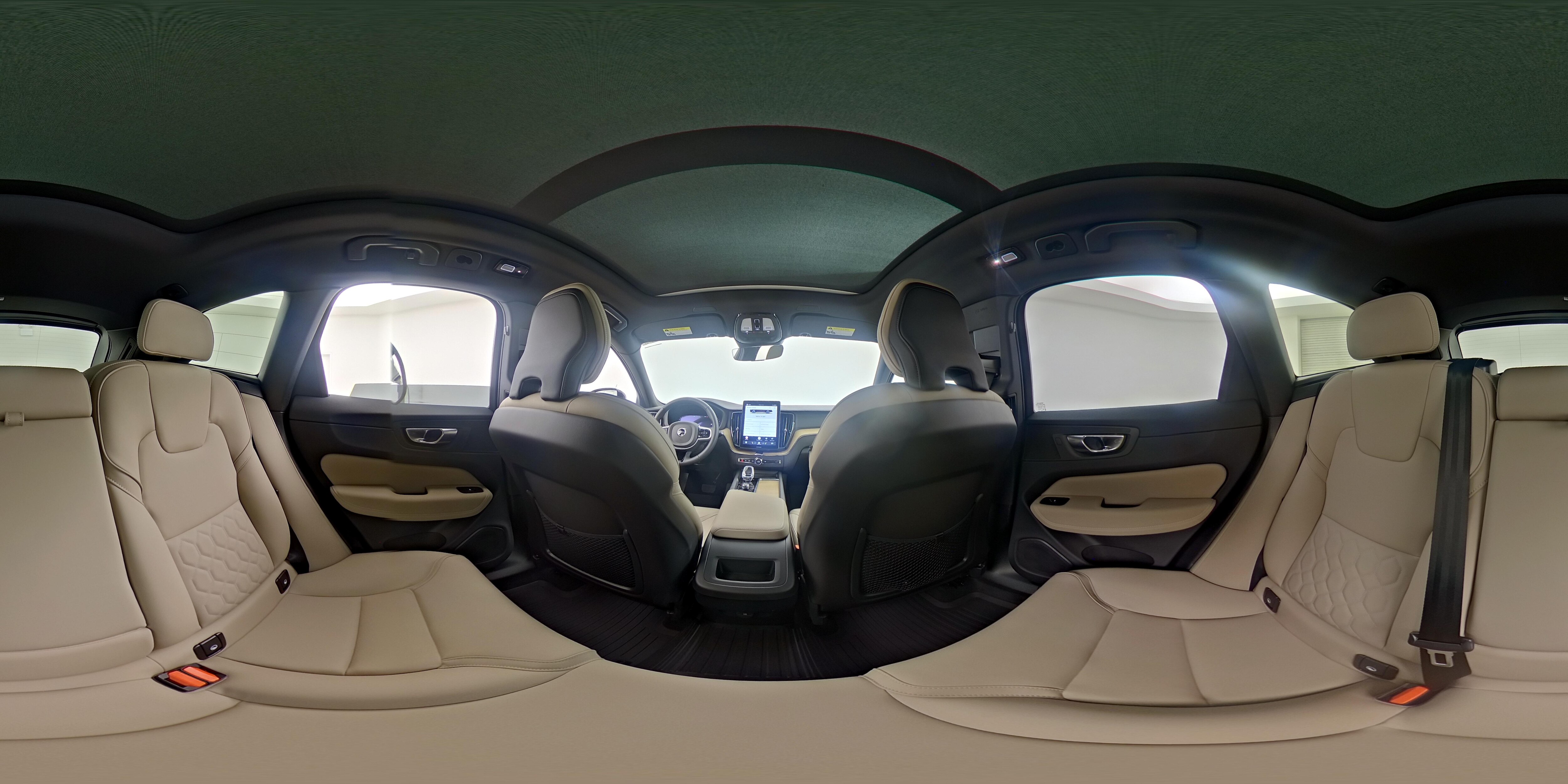2026 Volvo XC60 Plus - Photo 27