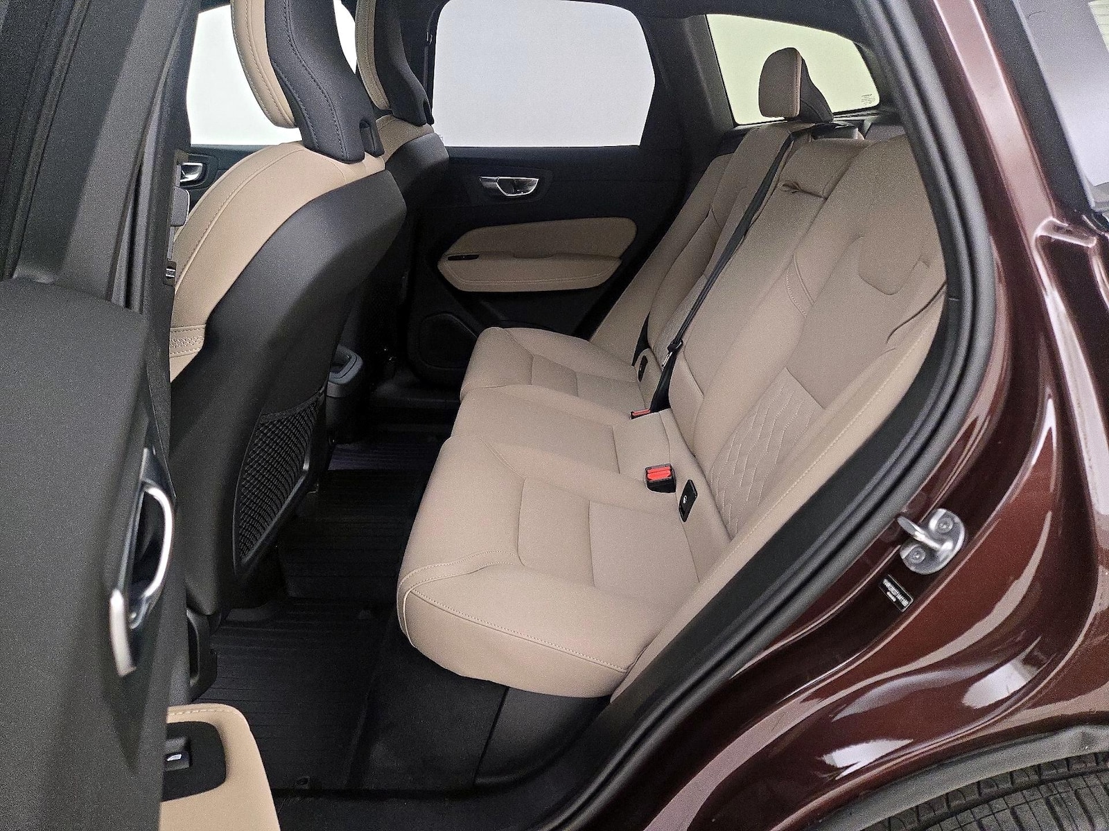 2026 Volvo XC60 Plus - Photo 22