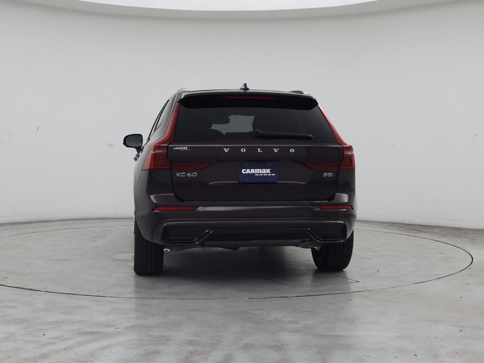 2026 Volvo XC60 Plus - Photo 7