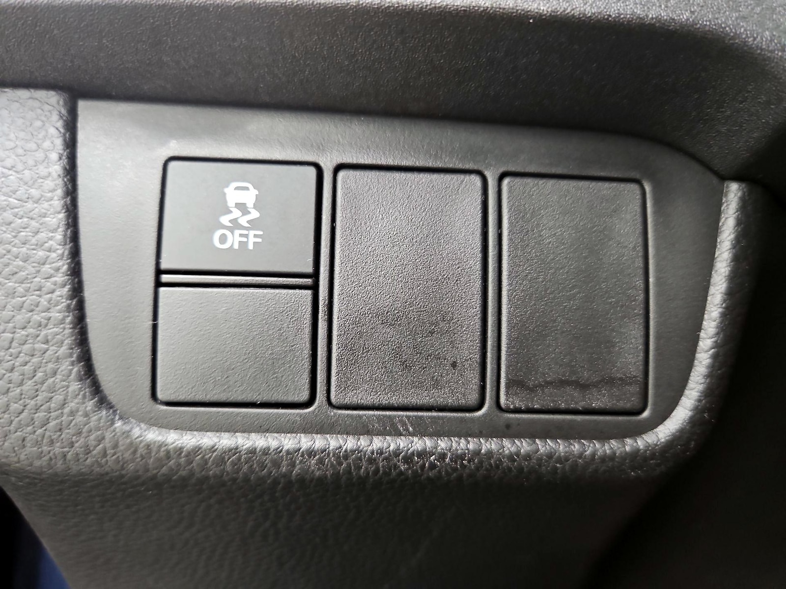 2025 Honda CR-V LX - Photo 14