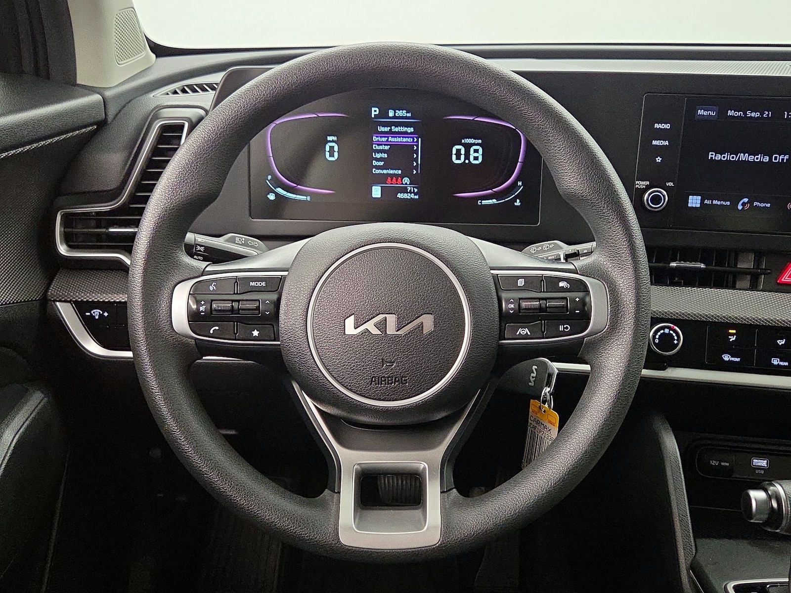 2023 Kia Sportage LX - Photo 11