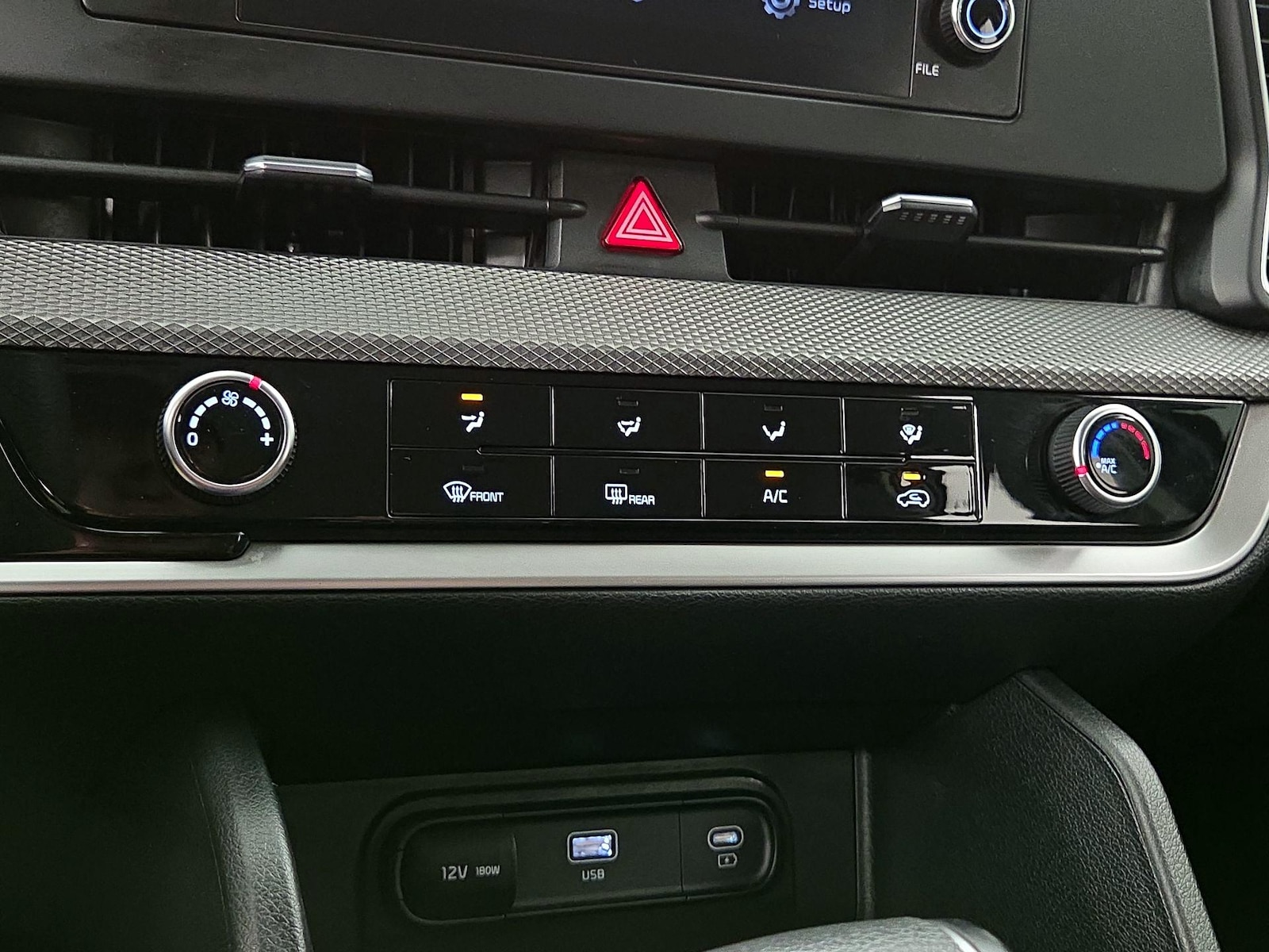2023 Kia Sportage LX - Photo 17