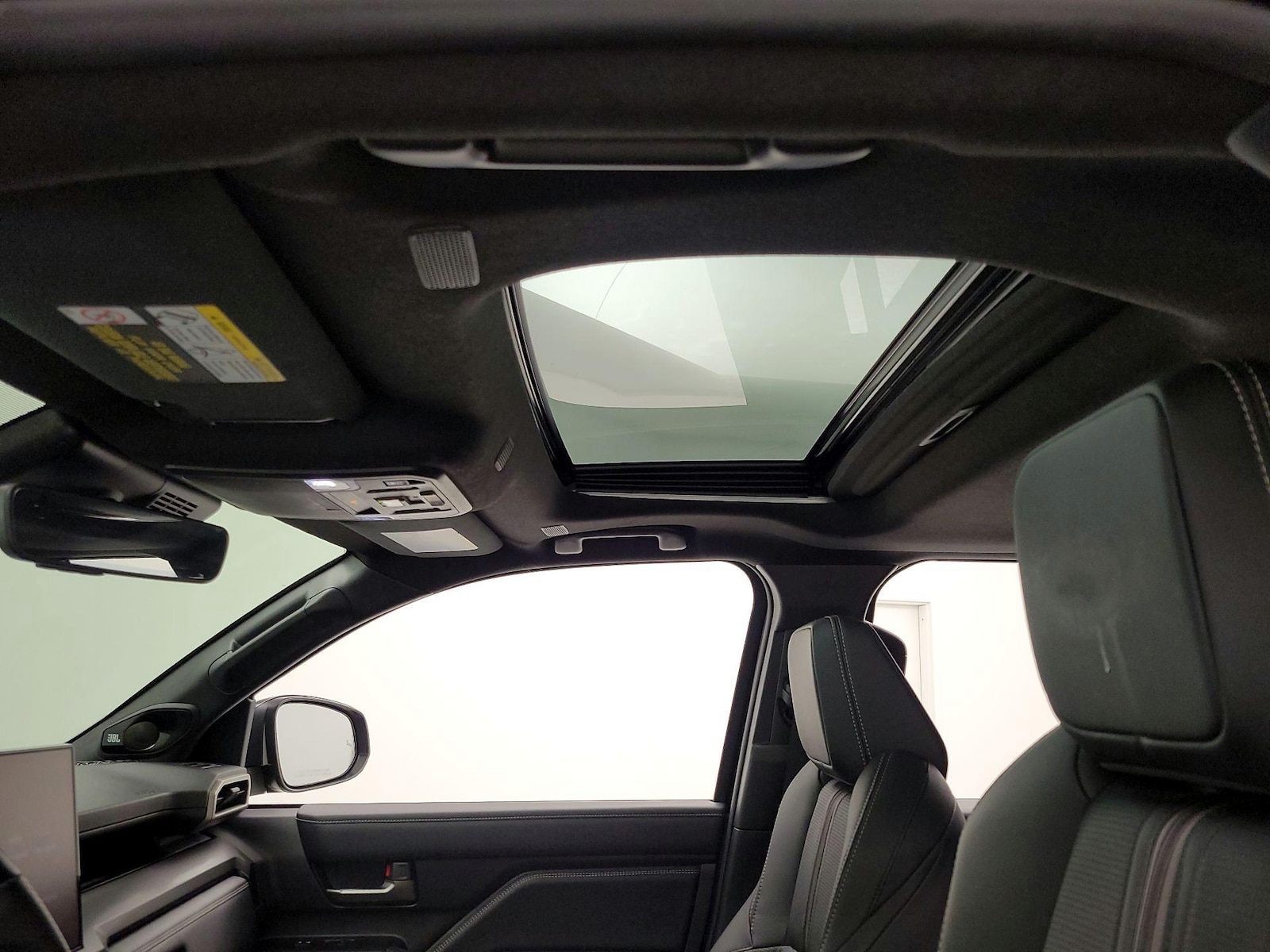 Sunroof(s) & Overhead Airbags