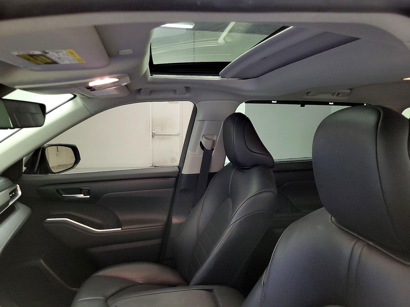 Sunroof(s) & Overhead Airbags