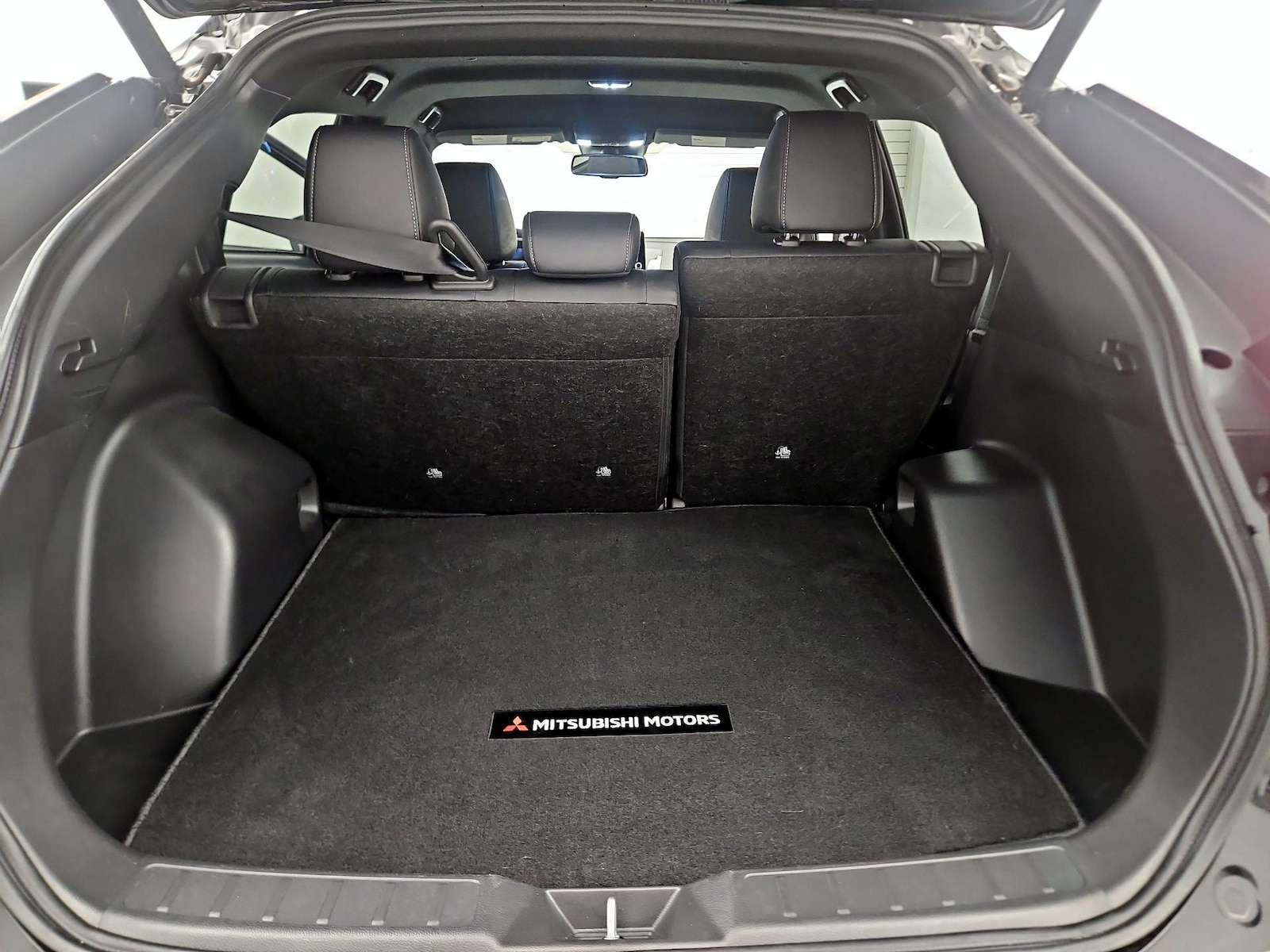 2025 Mitsubishi Eclipse Cross SE - Photo 20