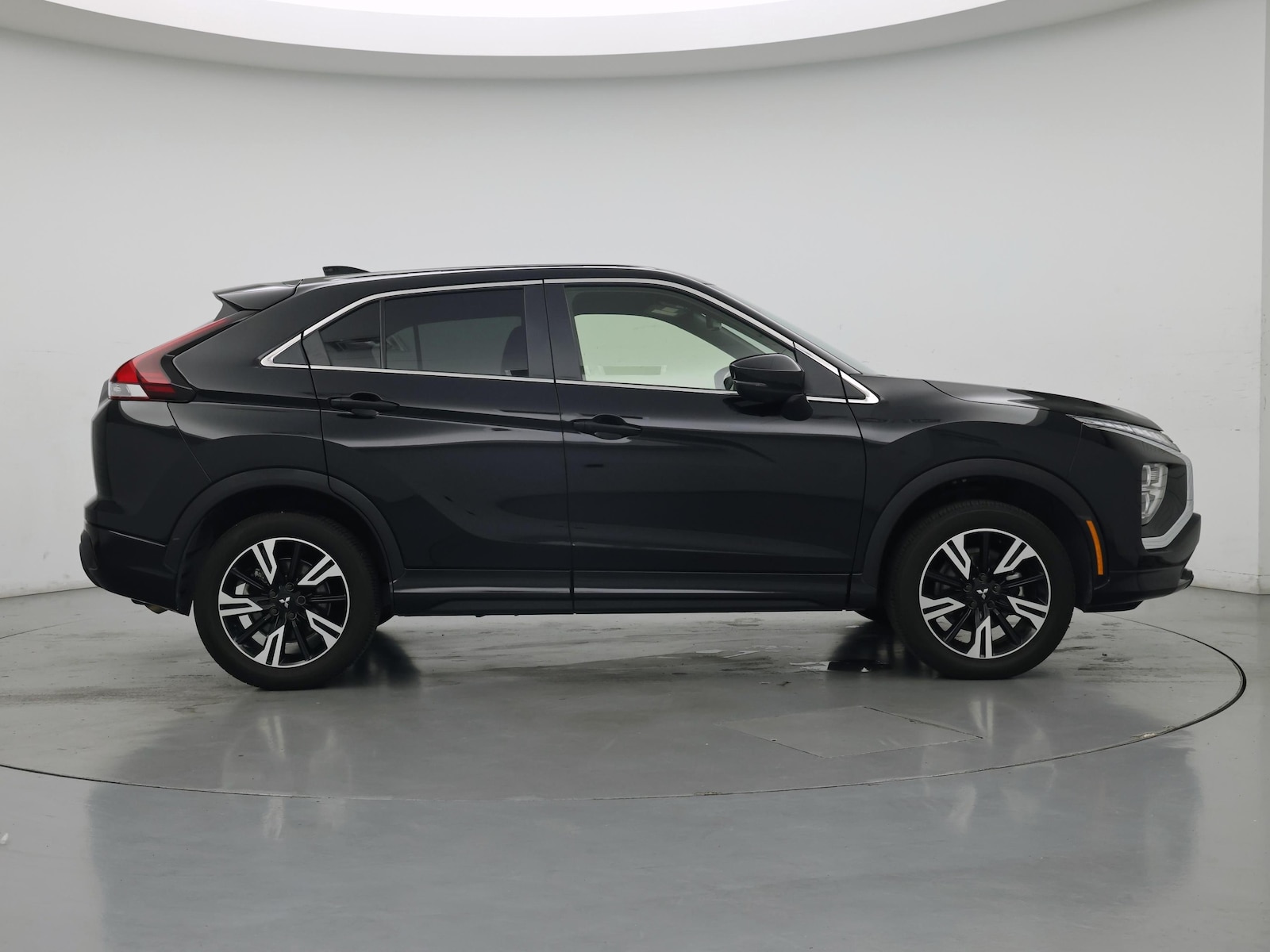 2025 Mitsubishi Eclipse Cross SE - Photo 8