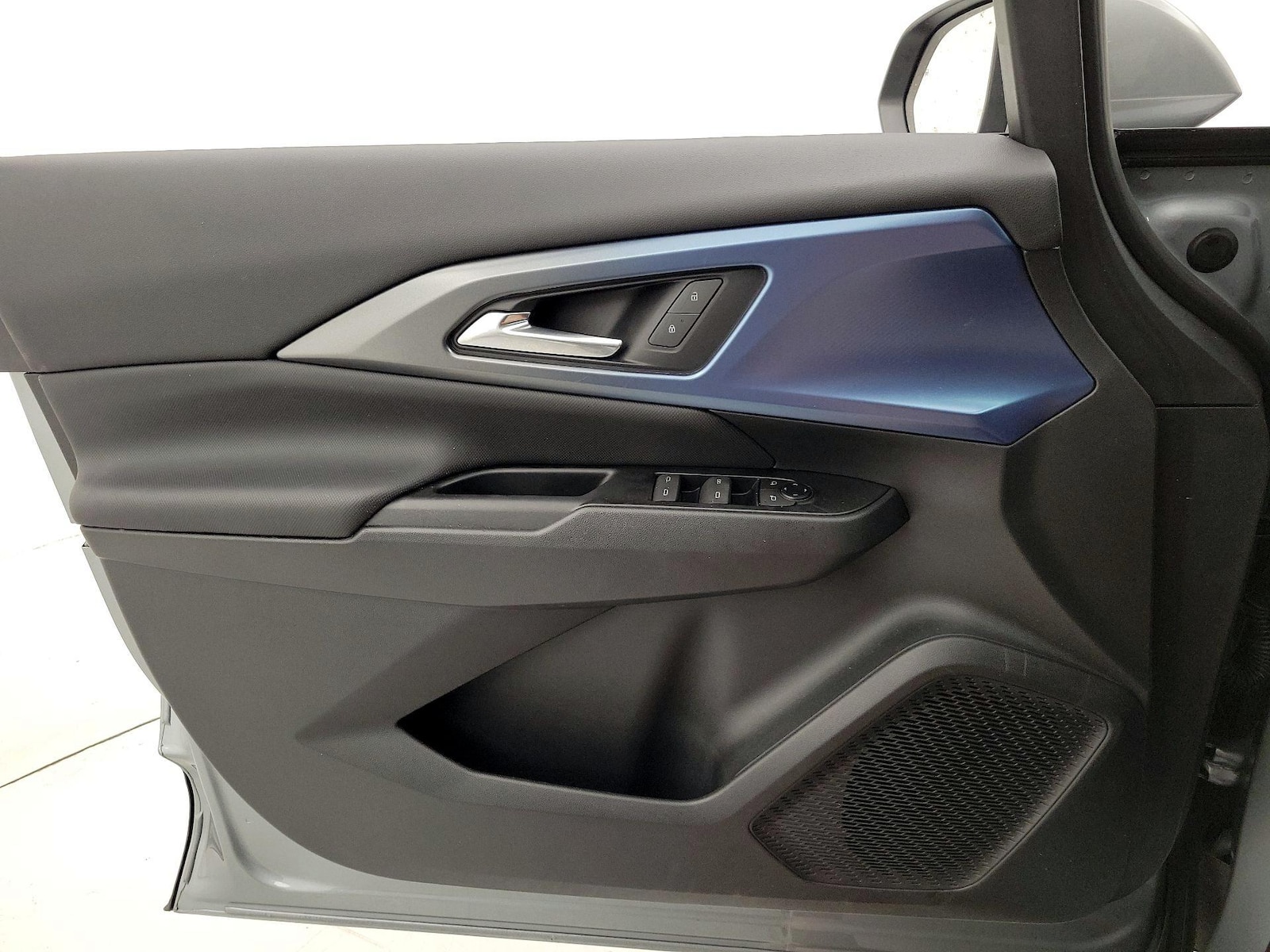 2025 Chevrolet Equinox EV 1LT - Photo 13