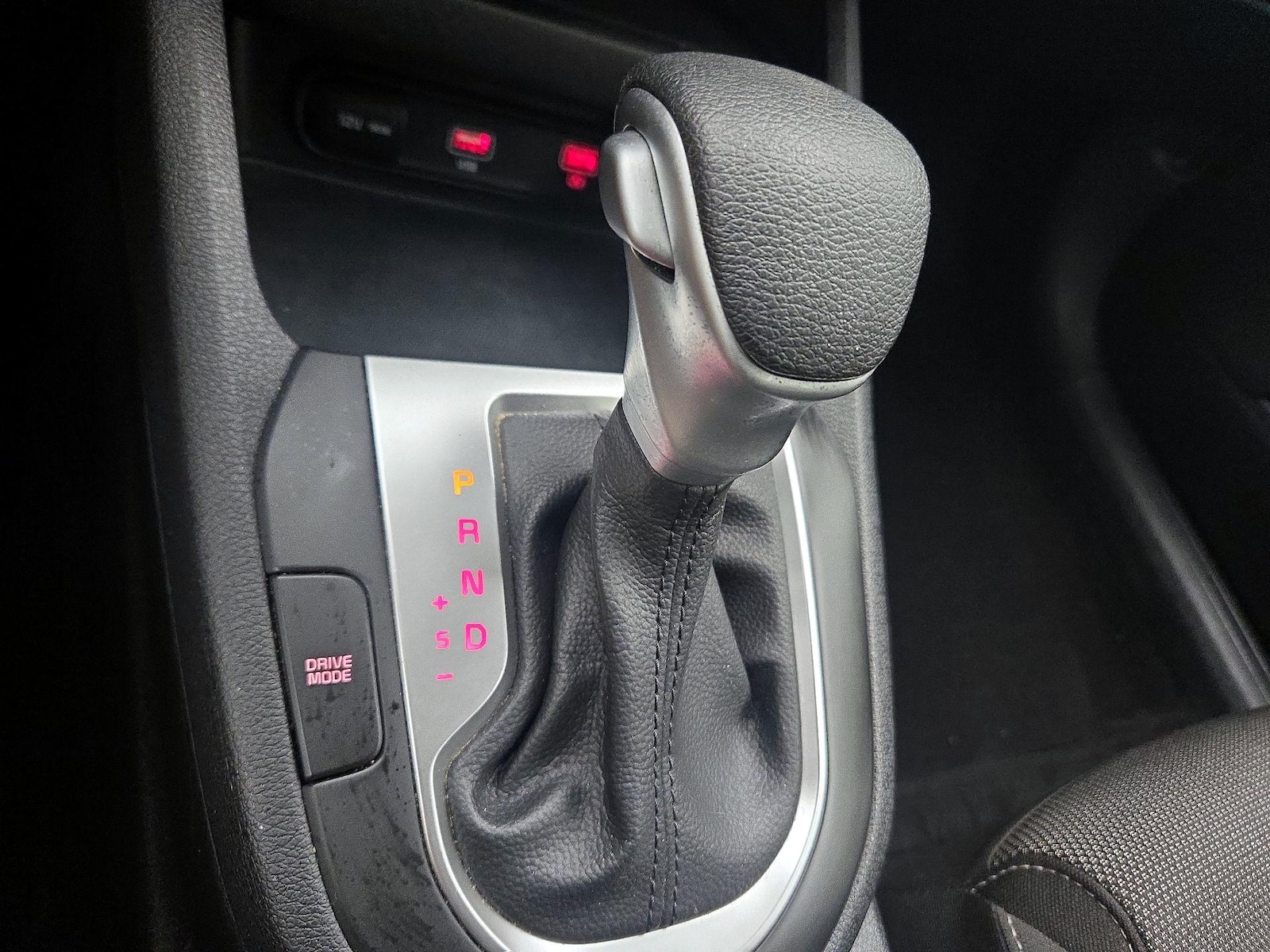 2024 Kia Forte LX - Photo 18