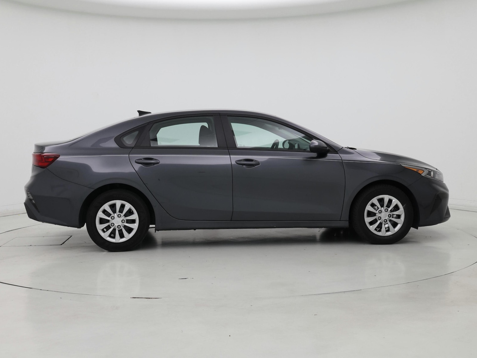 2024 Kia Forte LX - Photo 8