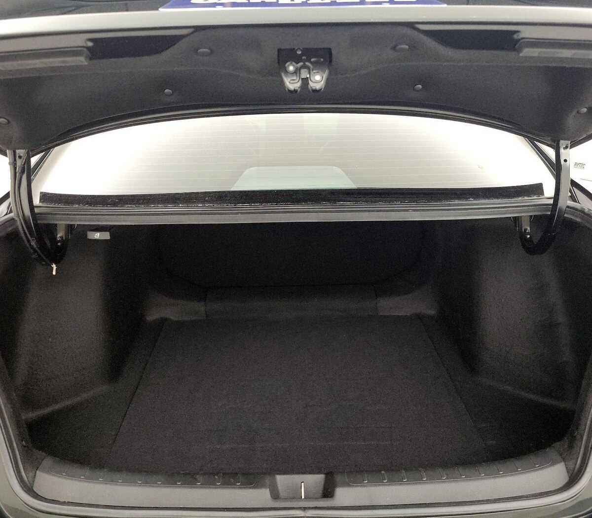 Trunk/Cargo (Seats Up)