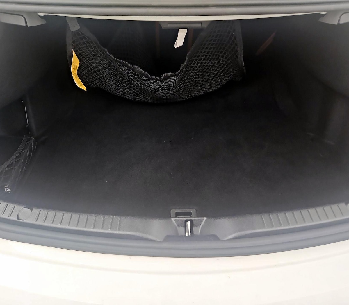 Trunk/Cargo (Seats Up)
