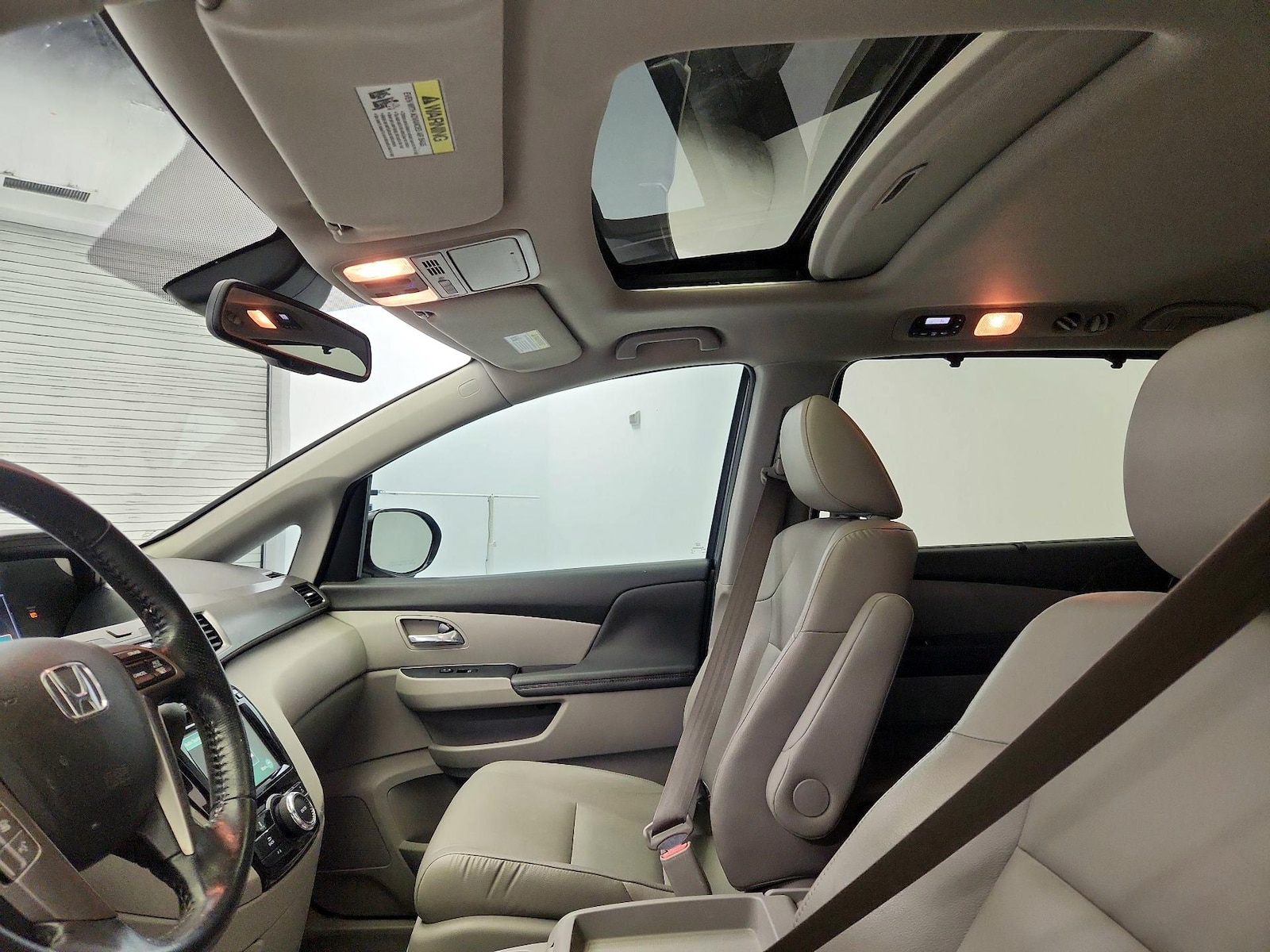 Sunroof(s) & Overhead Airbags