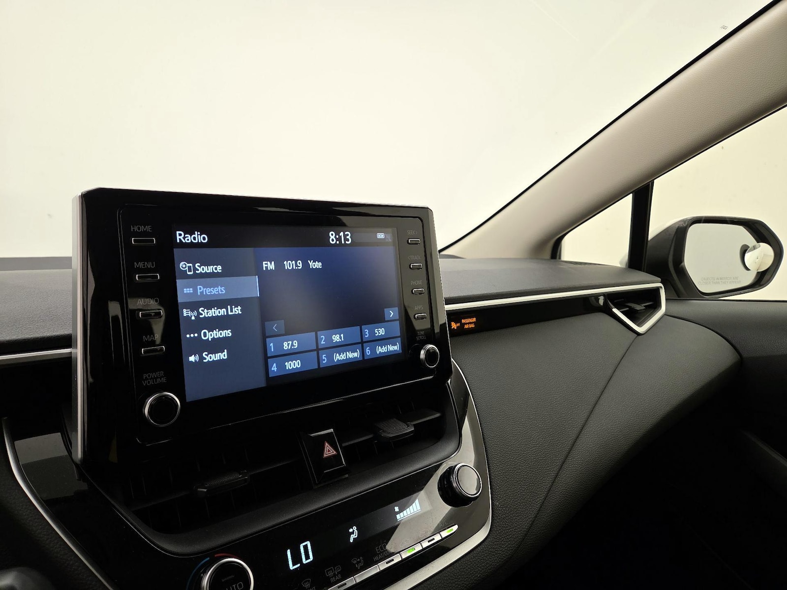 2020 Toyota Corolla LE - Photo 15
