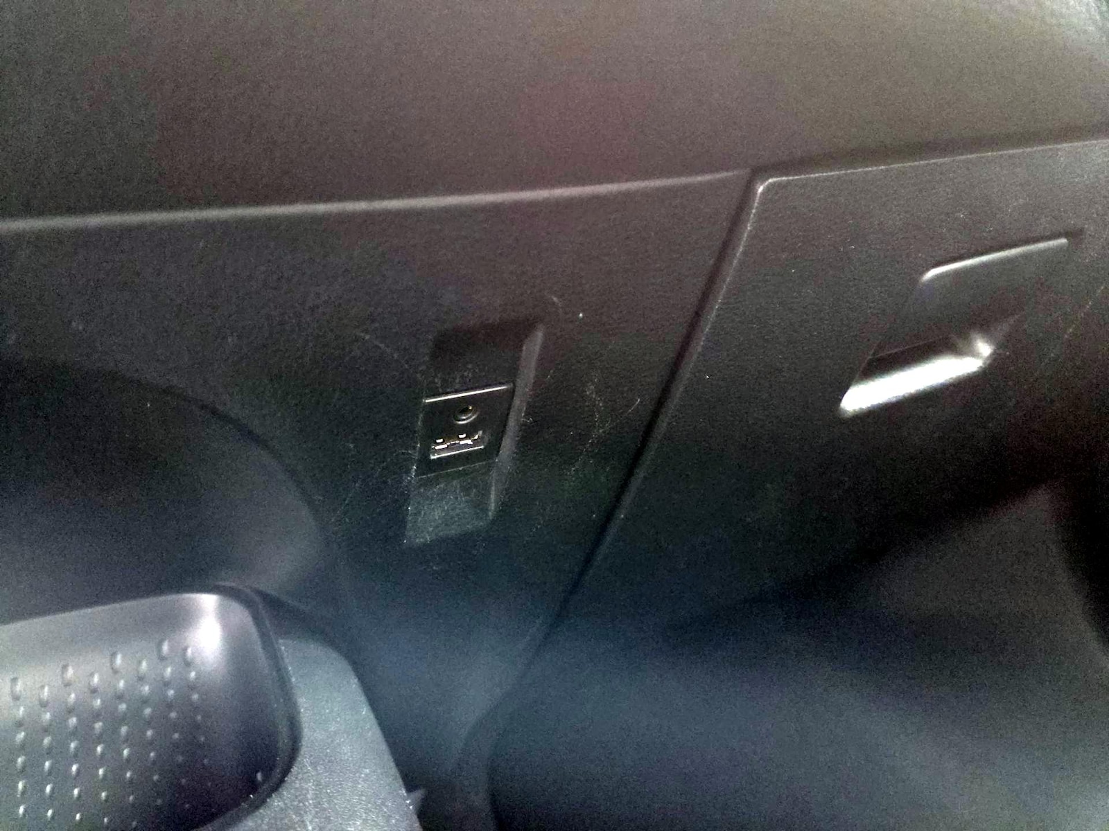 2020 Toyota Corolla LE - Photo 18