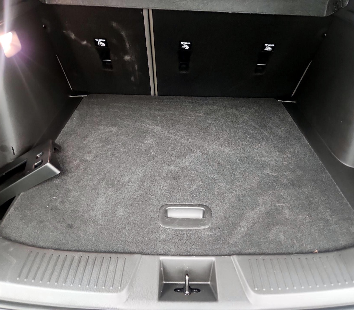 Trunk/Cargo (Seats Up)