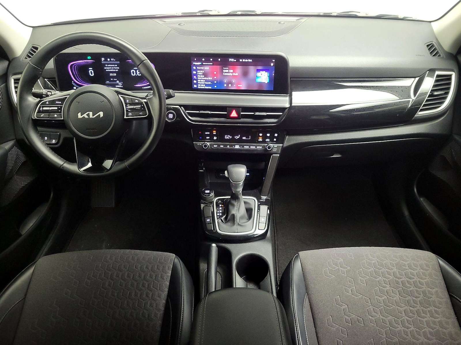 Apple CarPlay® & Android Auto™