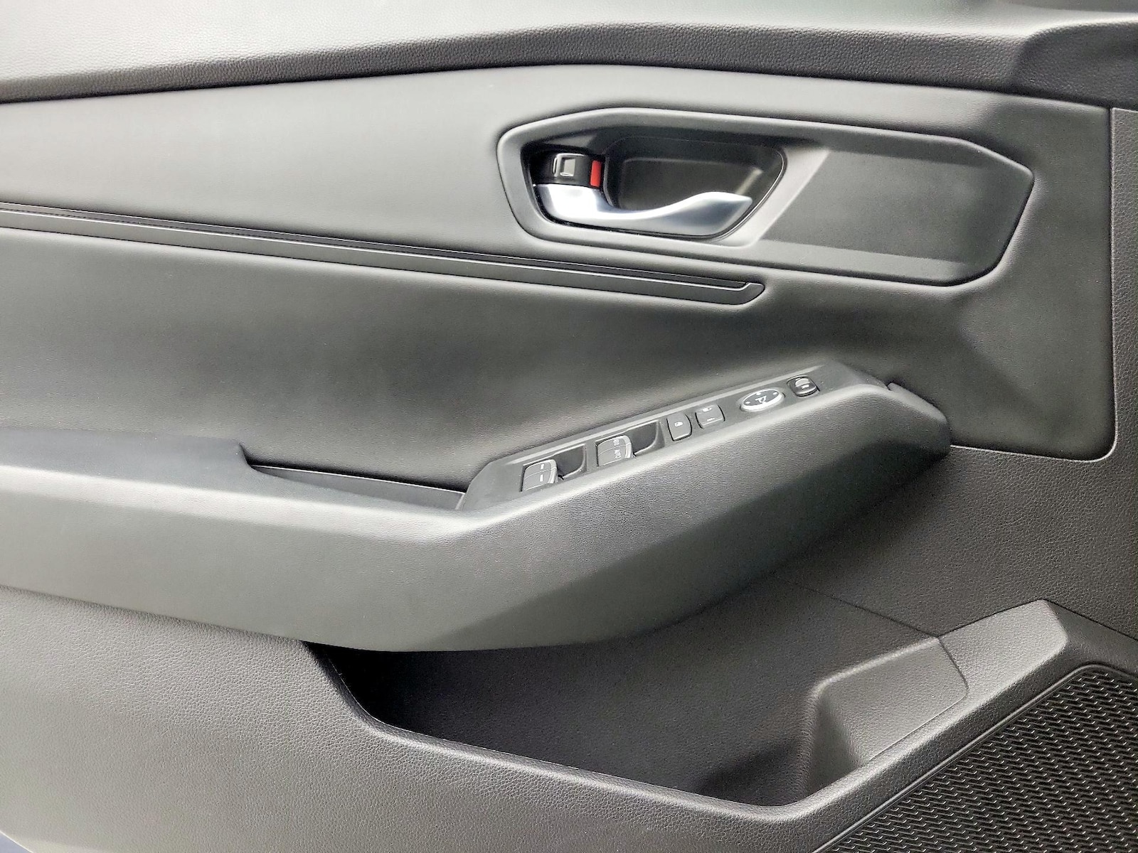 2025 Honda Accord SE - Photo 13