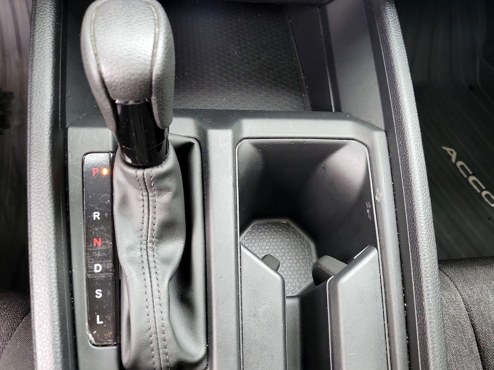 2025 Honda Accord SE - Photo 17