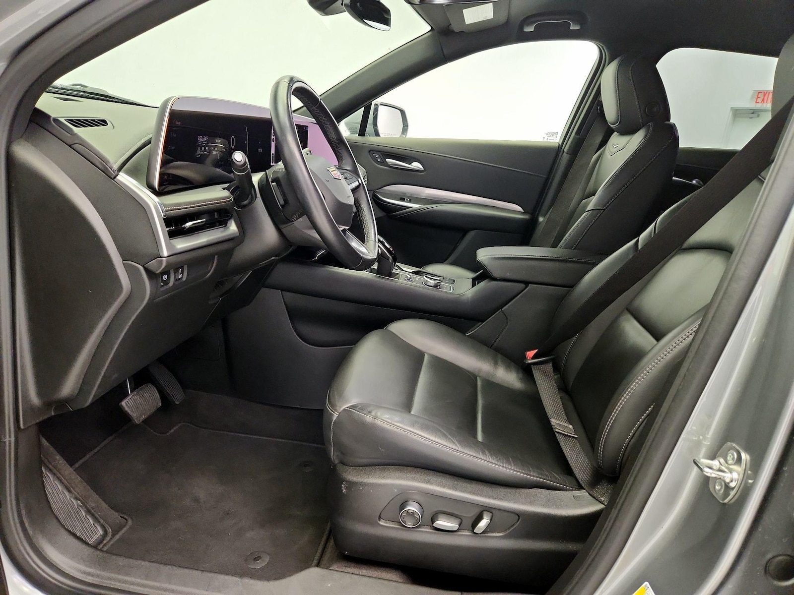 Power Seat(s) & Leather Seats