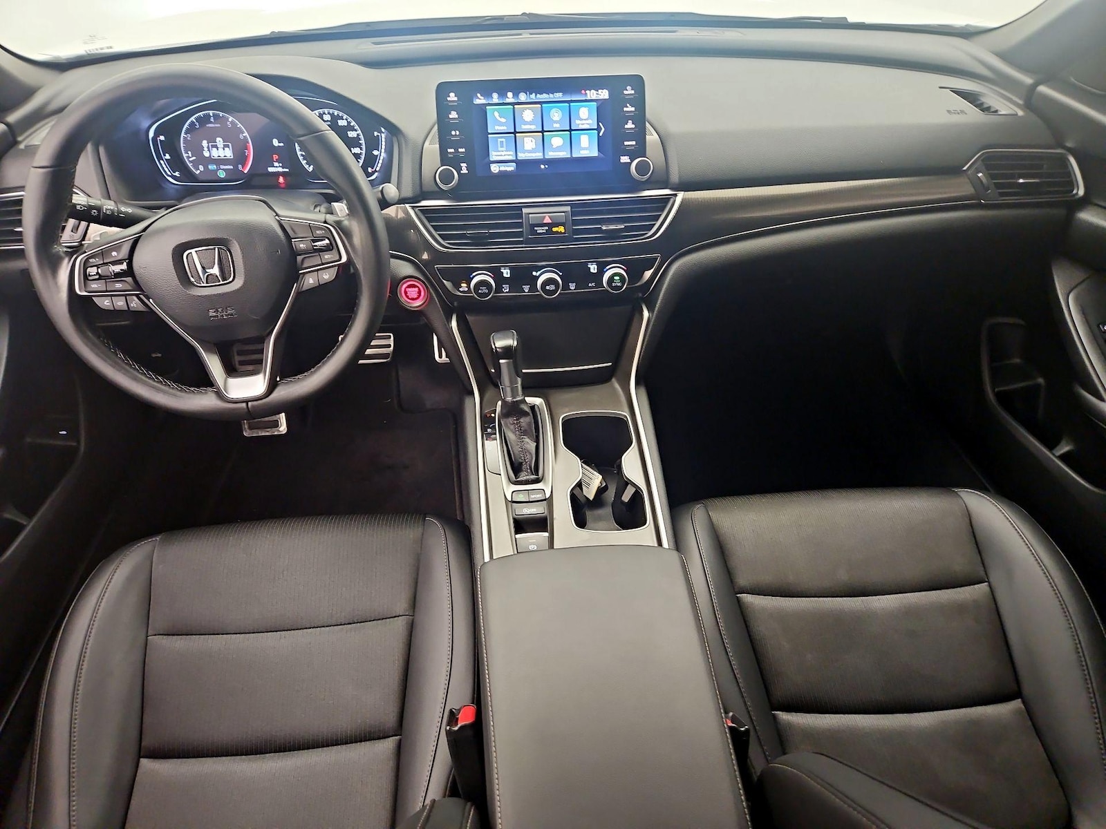 Apple CarPlay® & Android Auto™