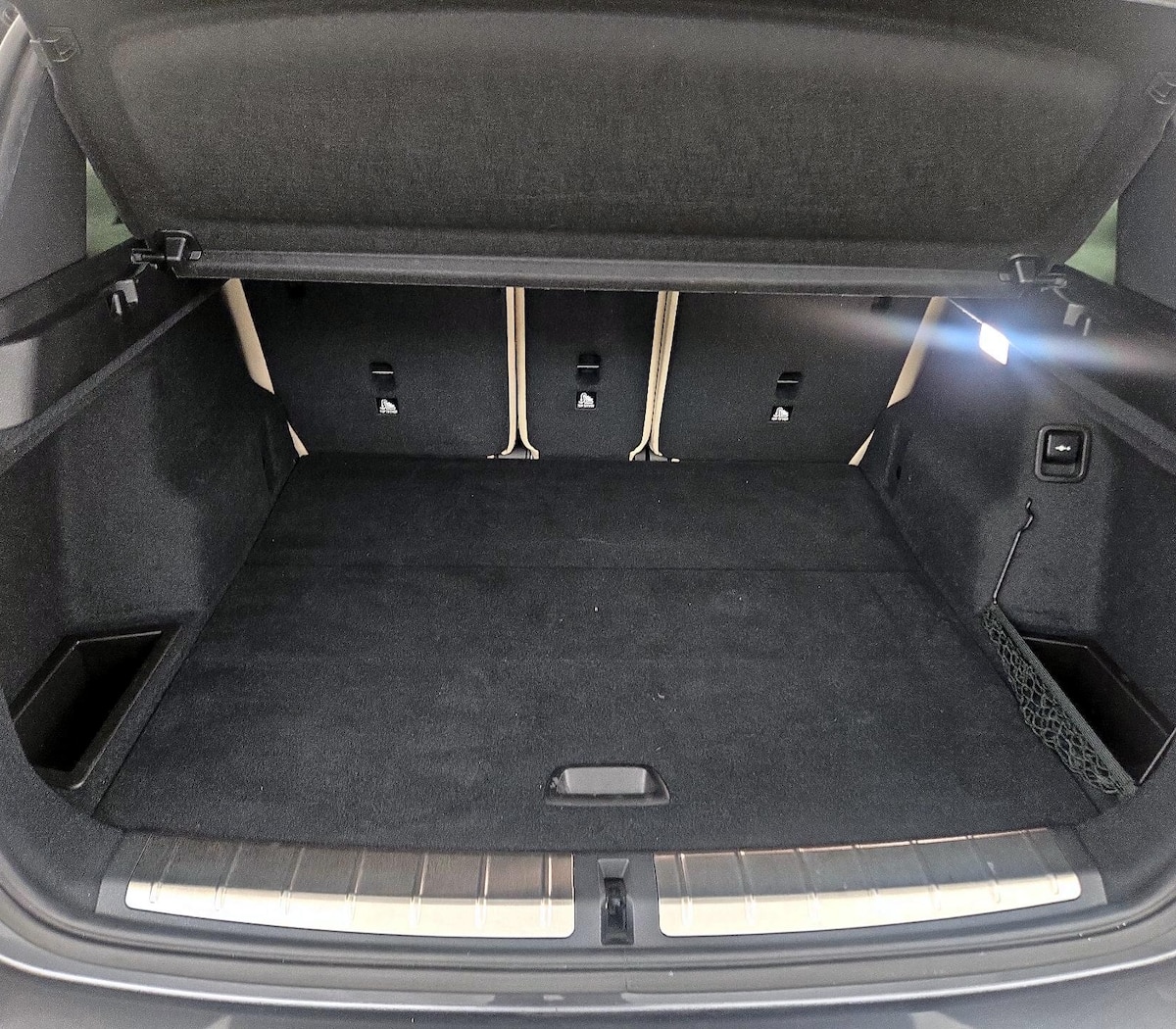 Trunk/Cargo (Seats Up)