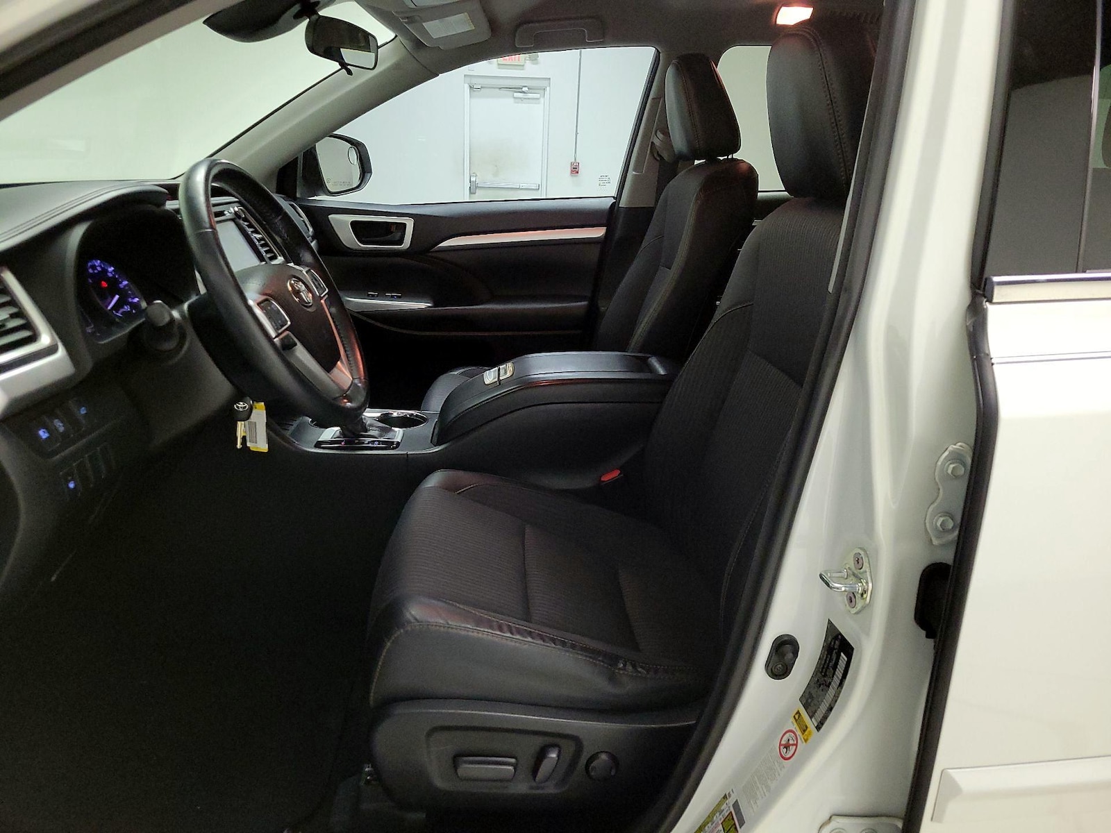 Power Seat(s) & Side Airbags