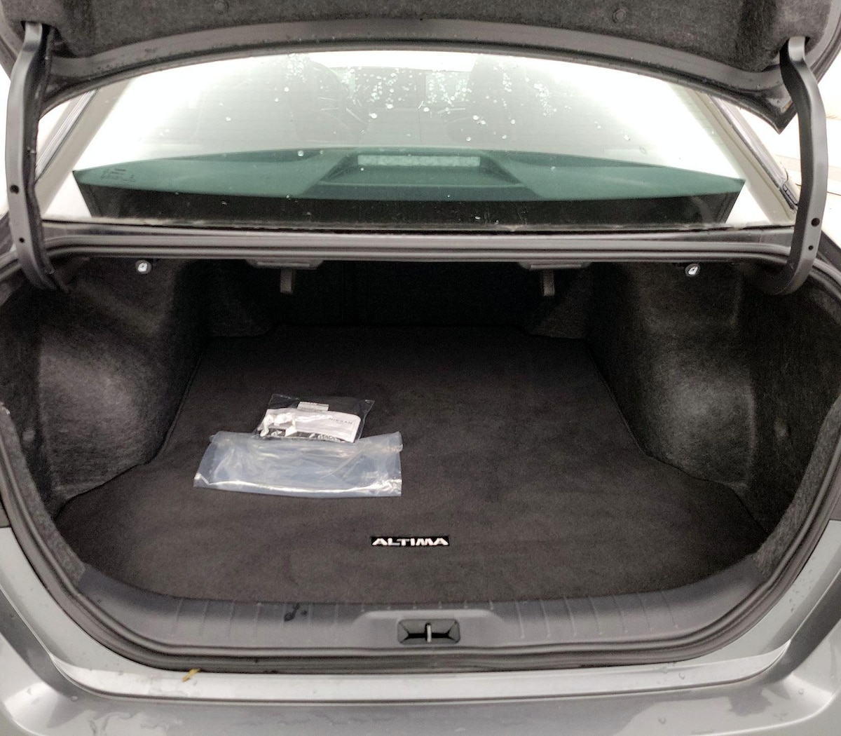 Trunk/Cargo (Seats Up)