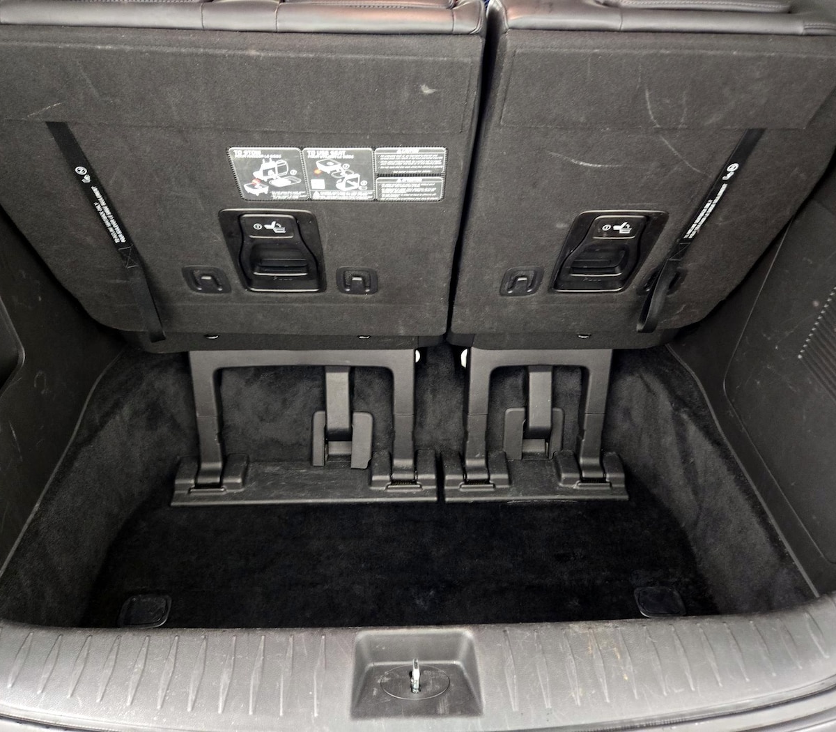 Trunk/Cargo (Seats Up)