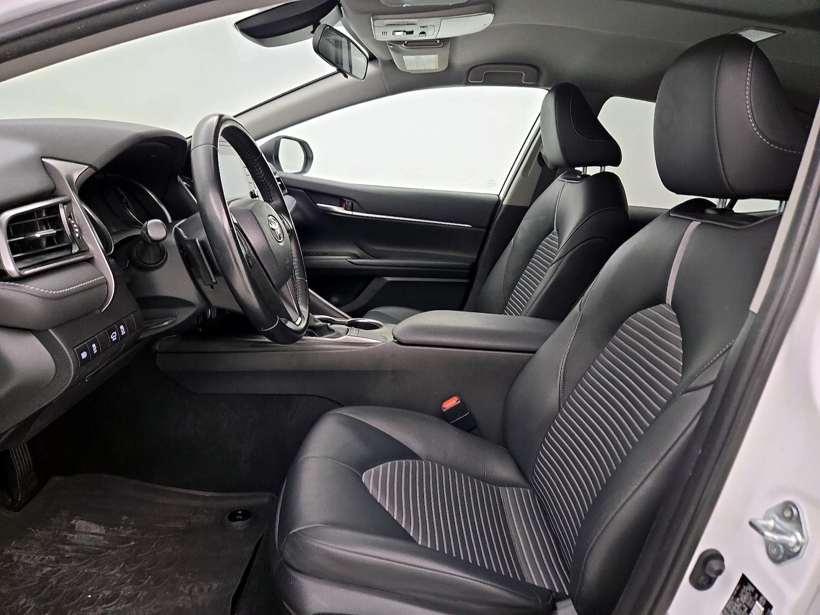 Power Seat(s) & Side Airbags
