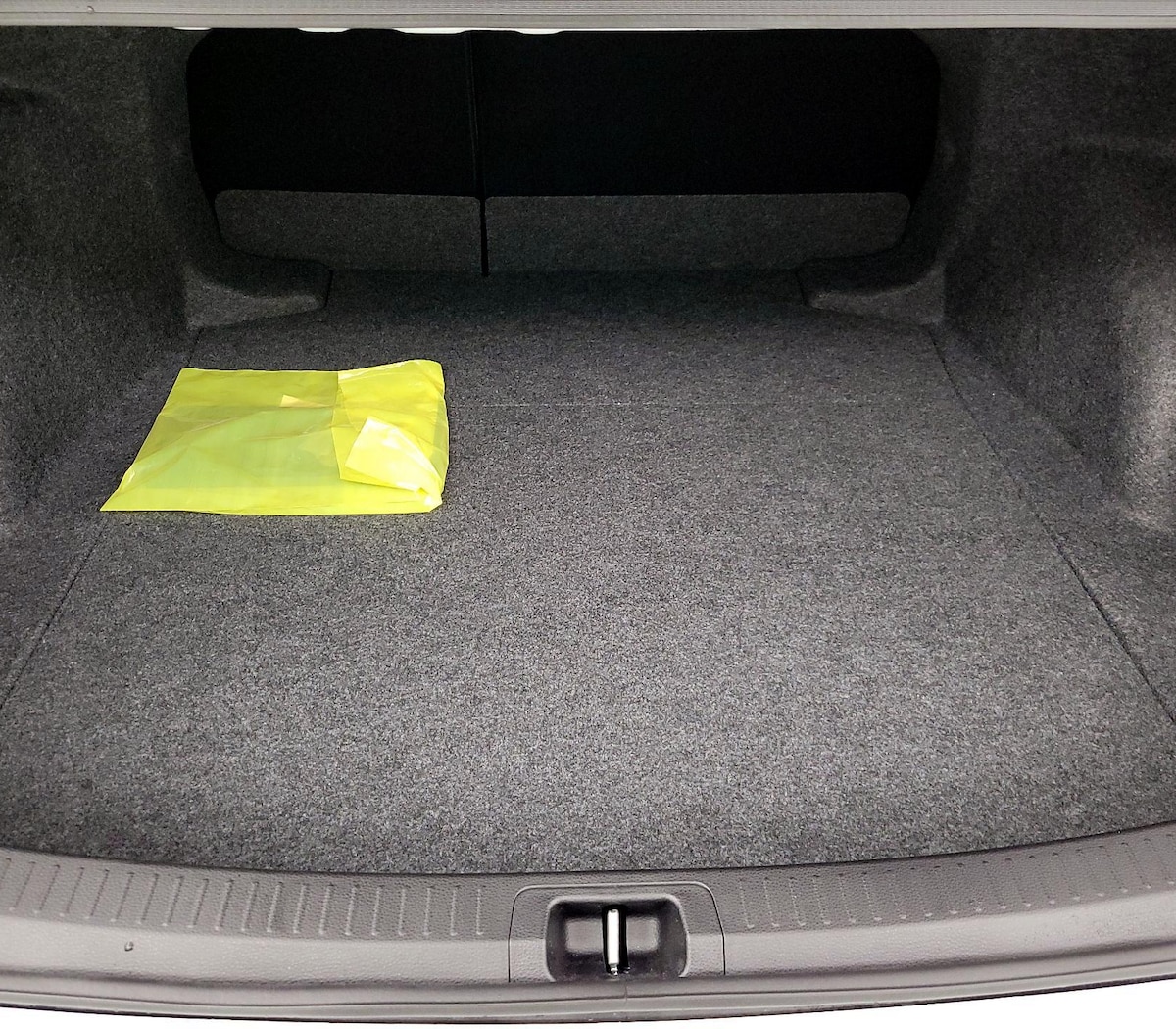 Trunk/Cargo (Seats Up)