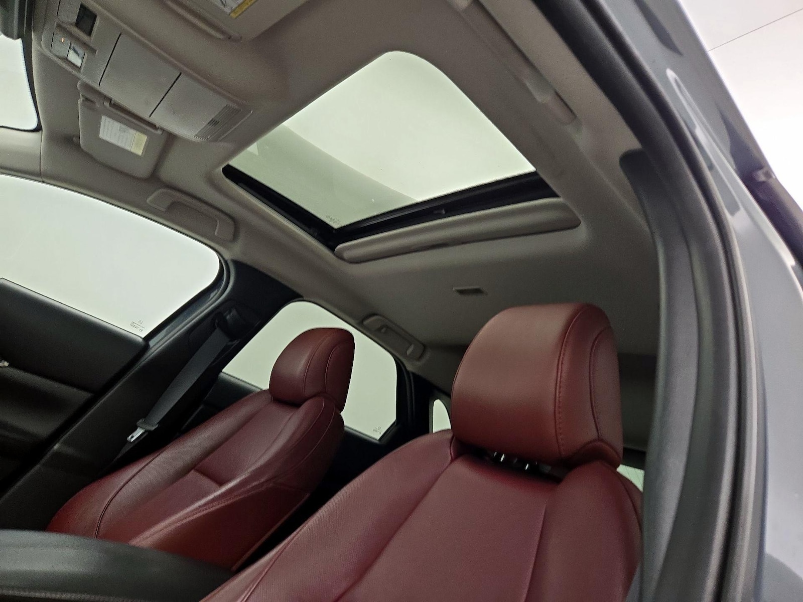 Sunroof(s) & Overhead Airbags