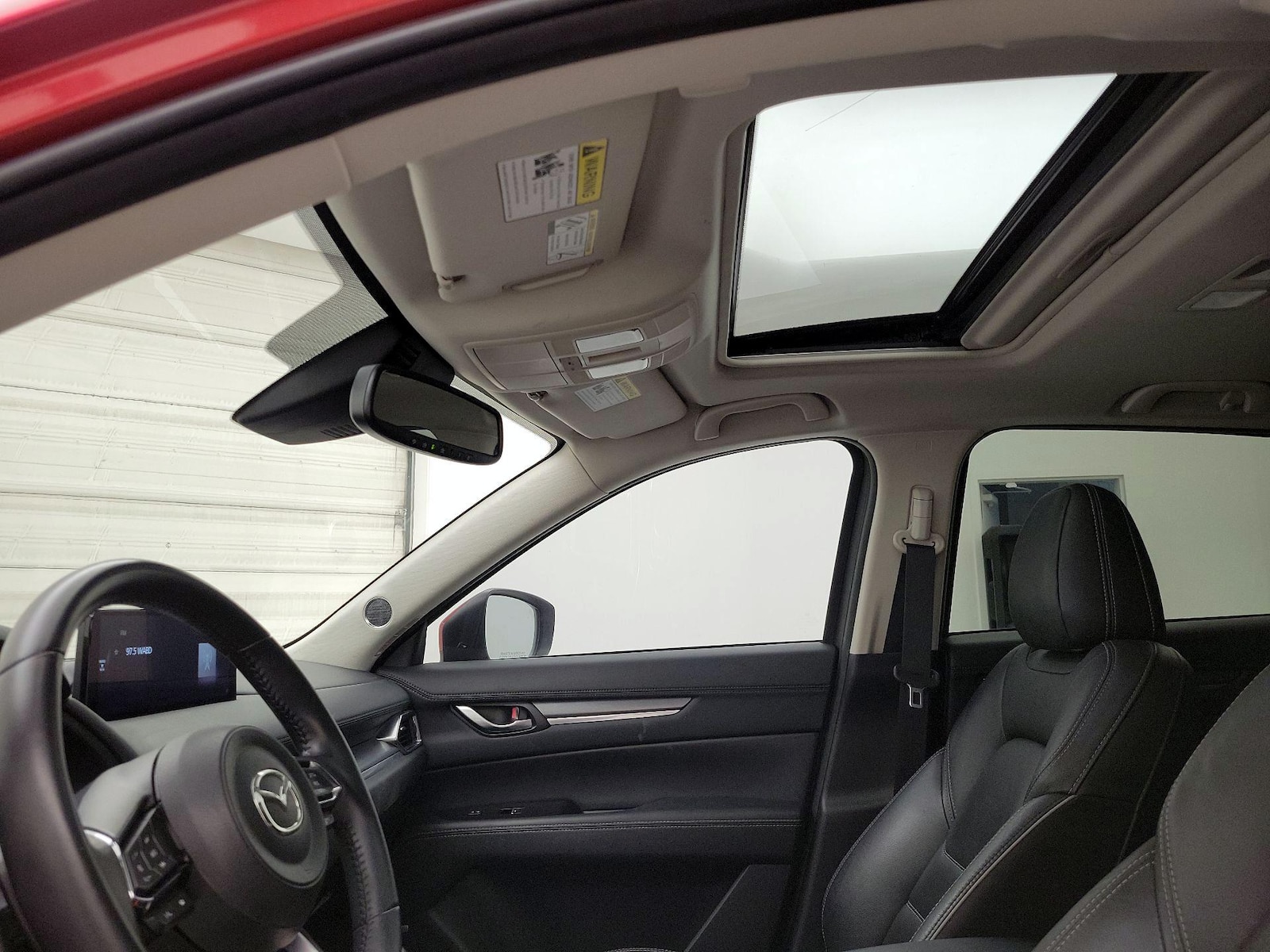 Sunroof(s) & Overhead Airbags