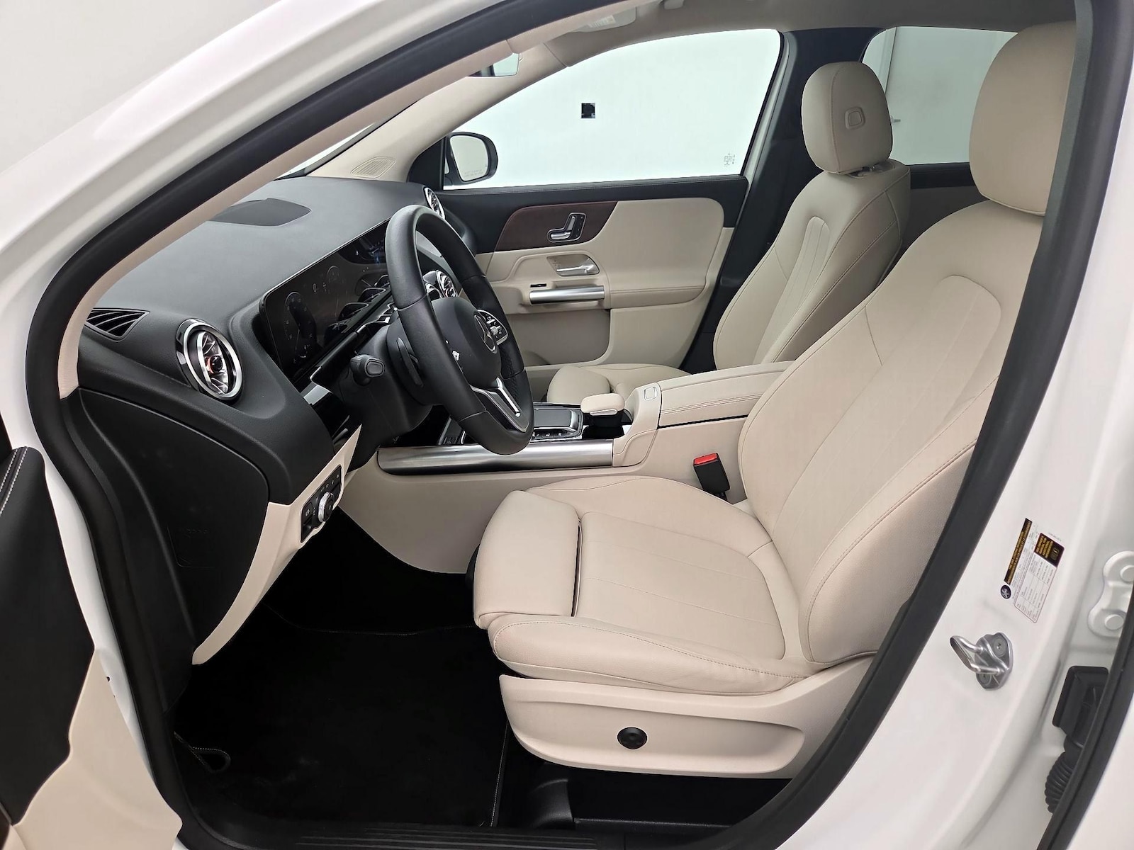 Power Seat(s) & Side Airbags