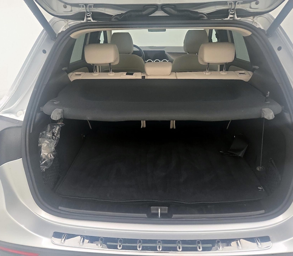 Trunk/Cargo (Seats Up)