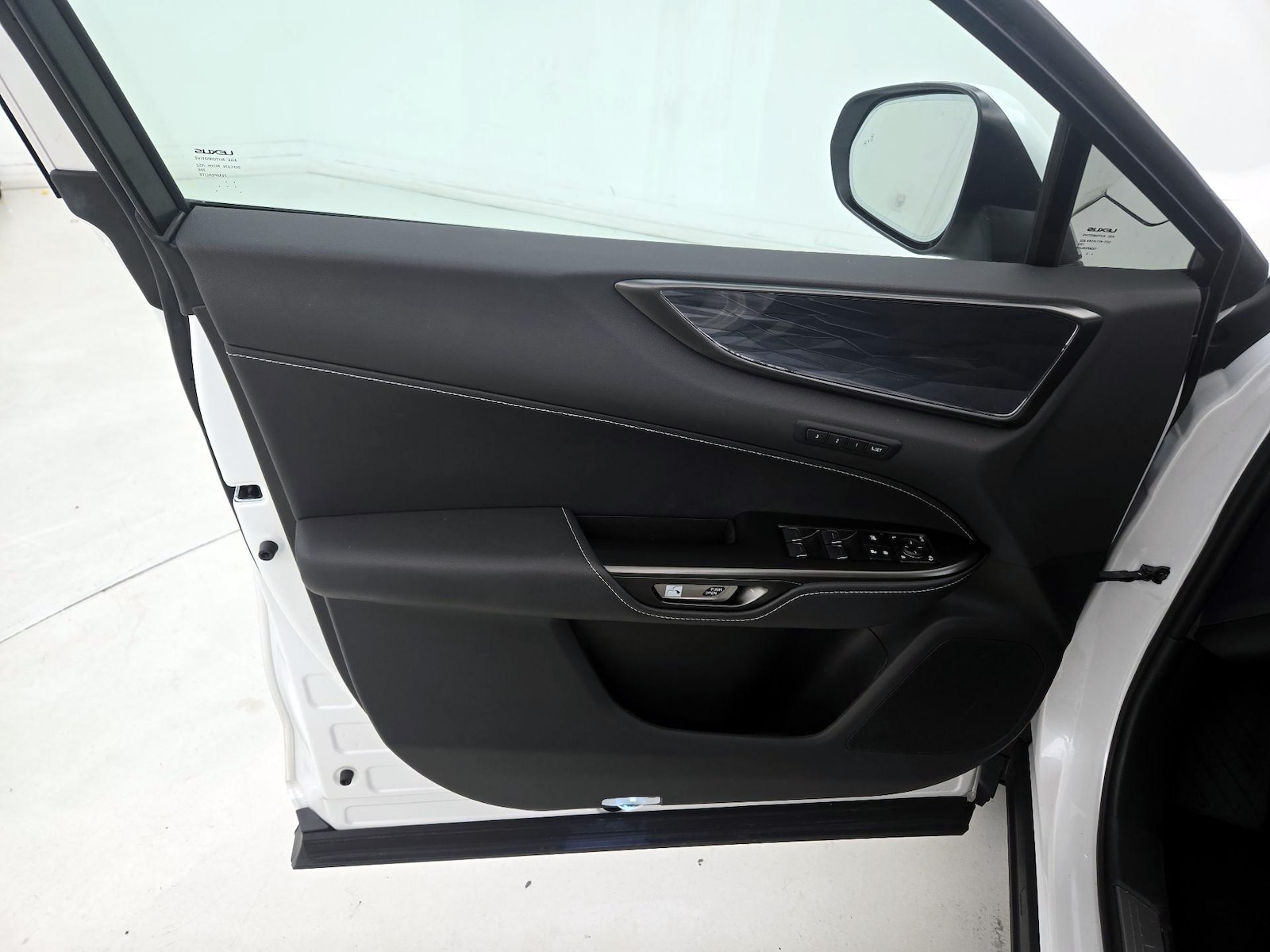2024 Lexus NX 250 - Photo 13