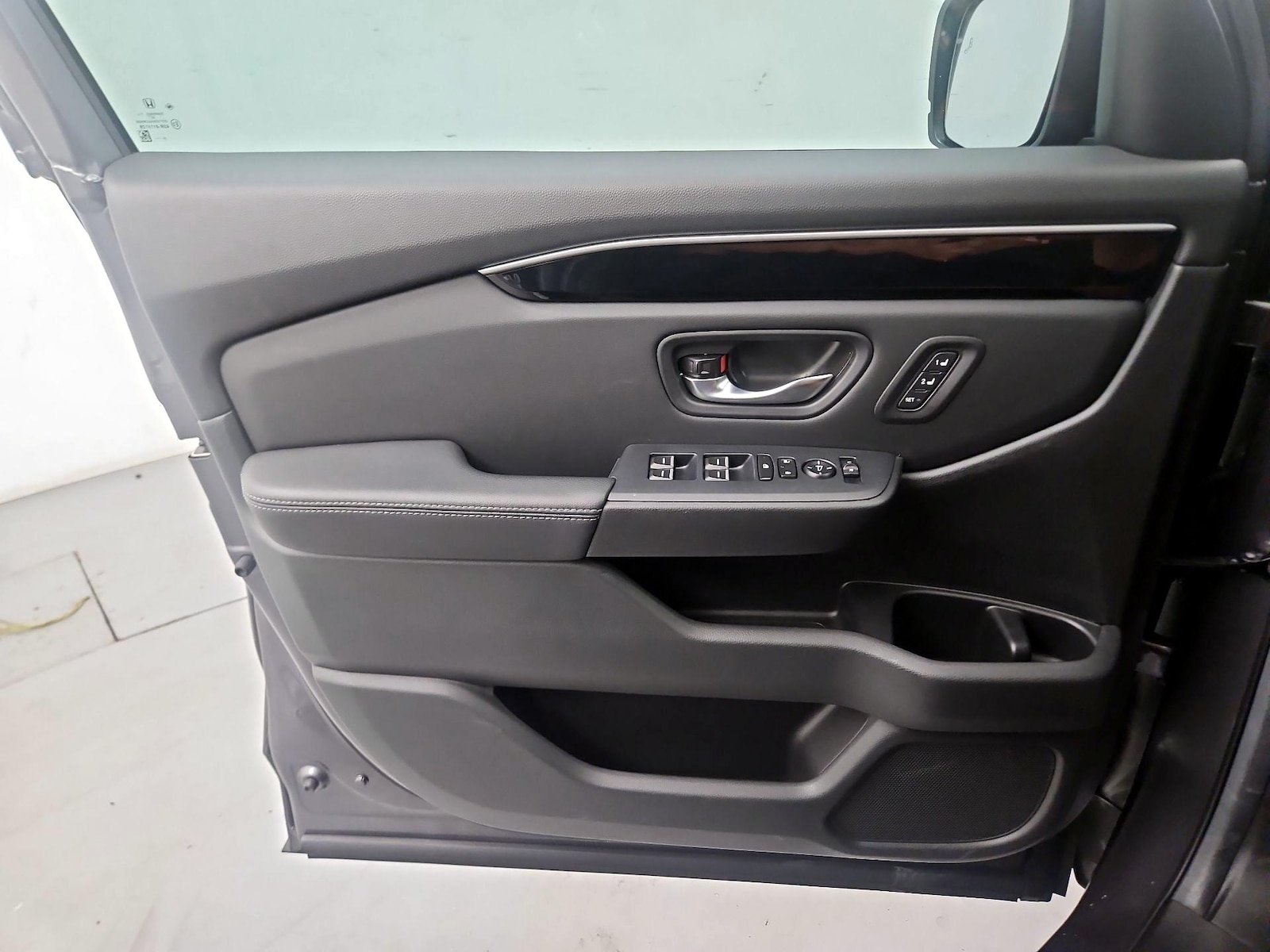 2025 Honda Pilot EX-L - Photo 13