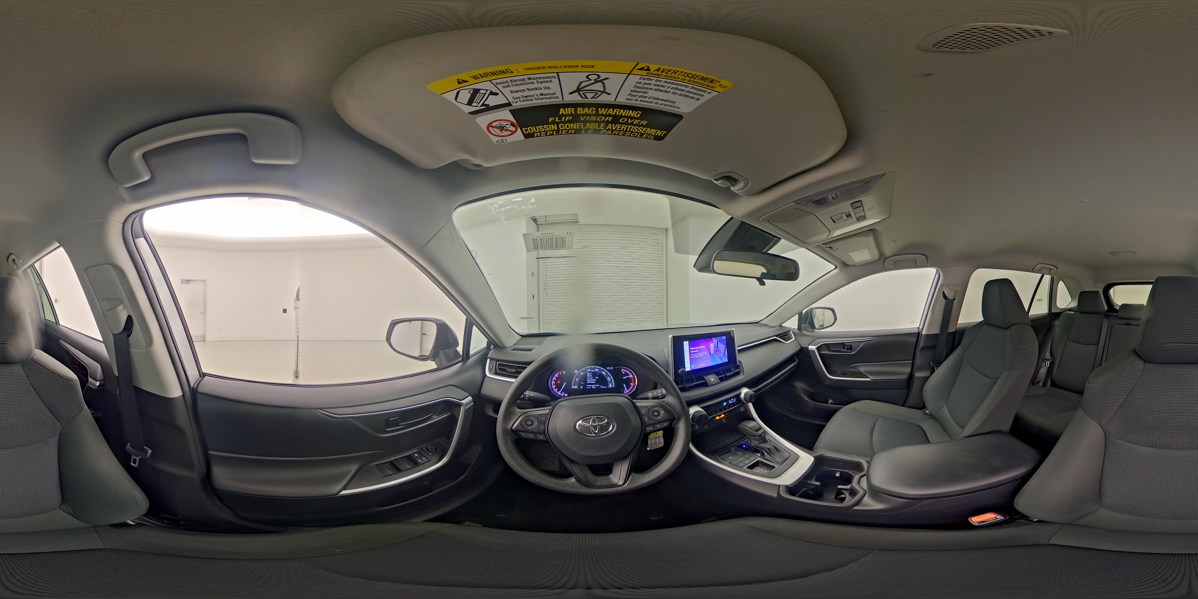 2025 Toyota RAV4 LE - Photo 27