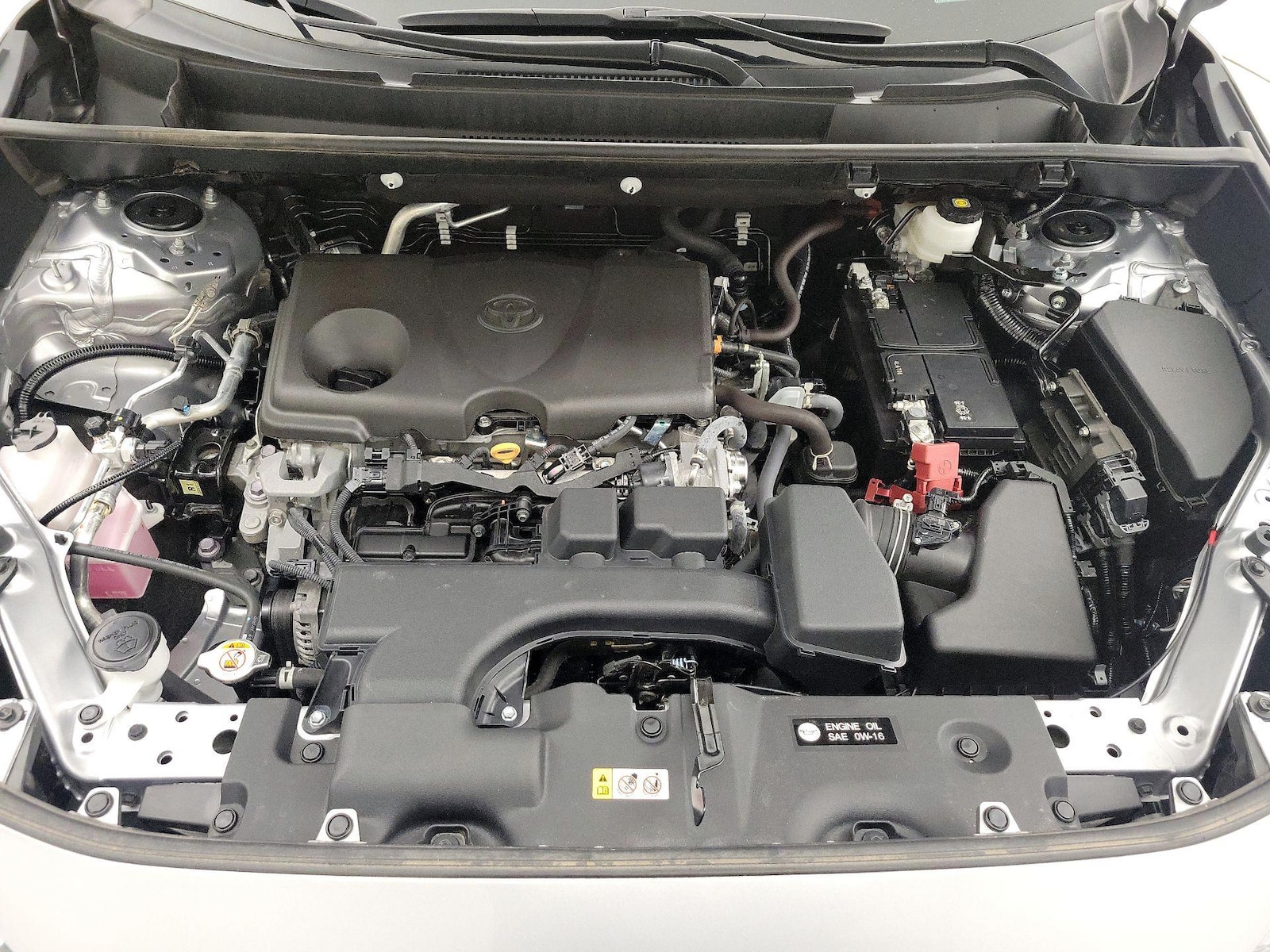 2025 Toyota RAV4 LE - Photo 23