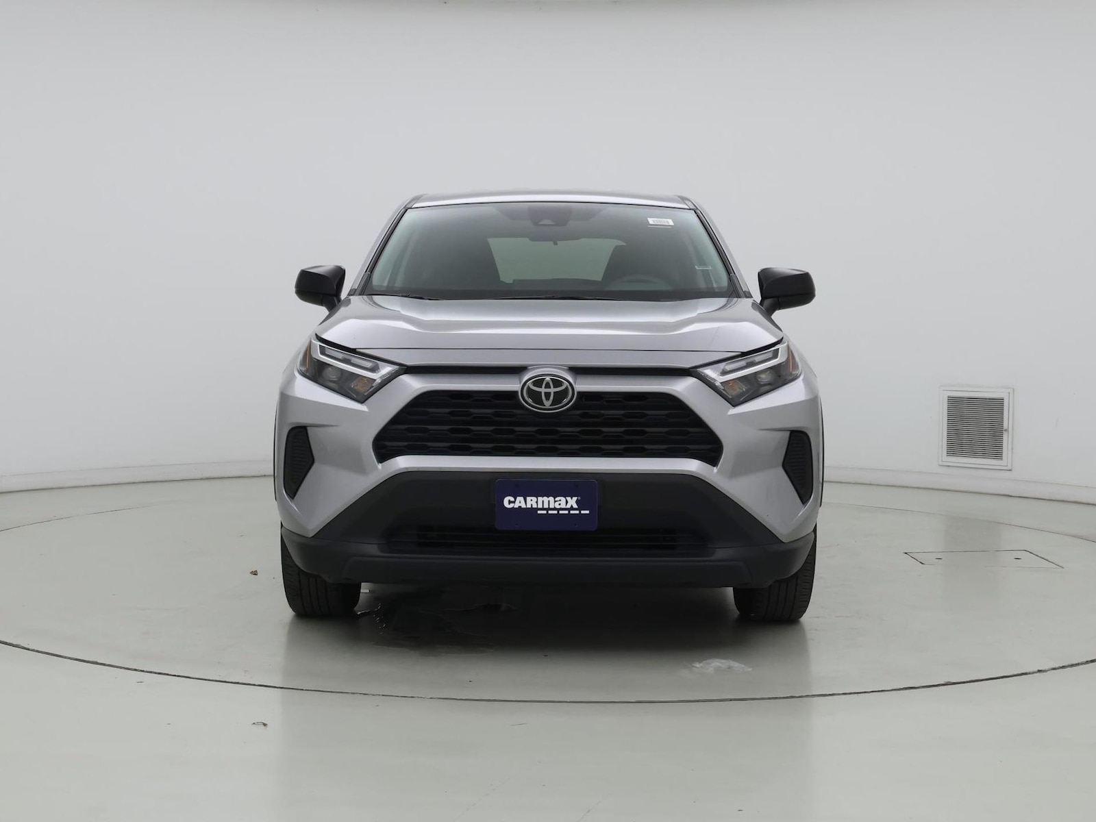 2025 Toyota RAV4 LE - Photo 6