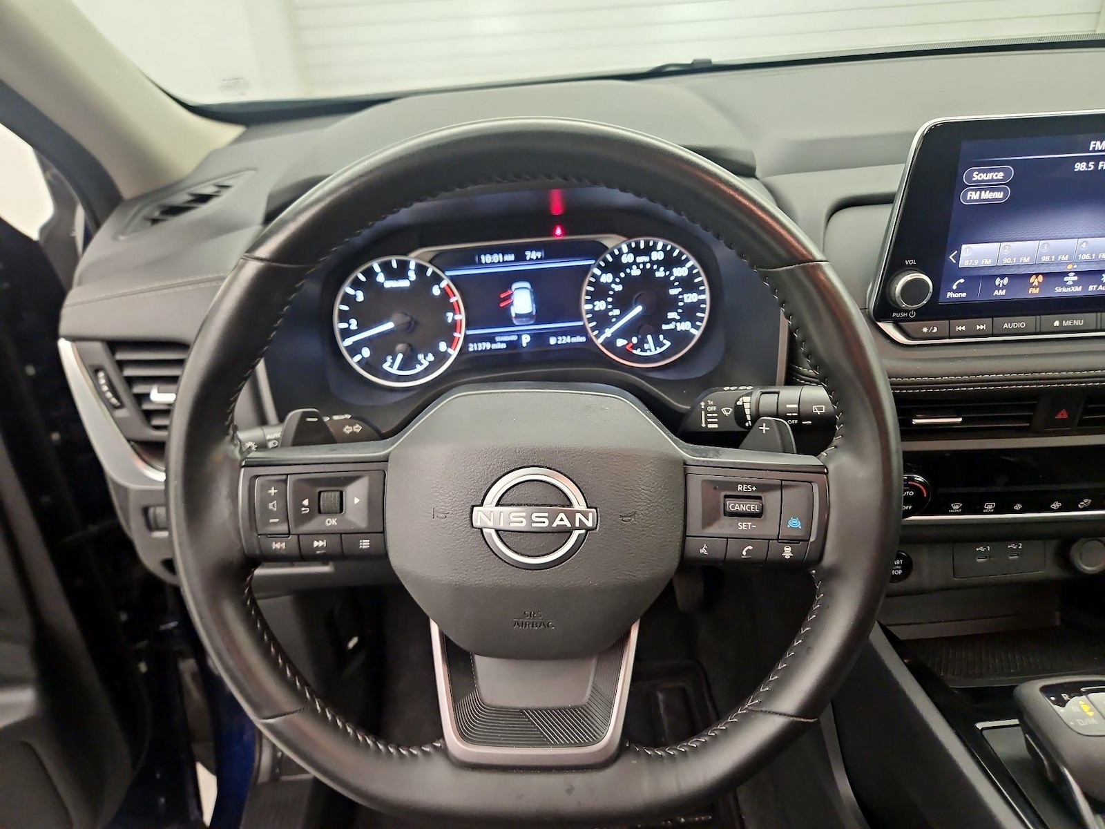 2025 Nissan Rogue SV - Photo 11