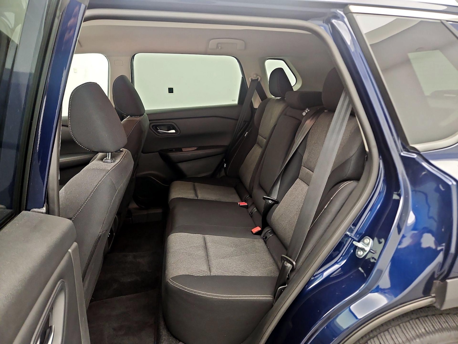 2025 Nissan Rogue SV - Photo 19
