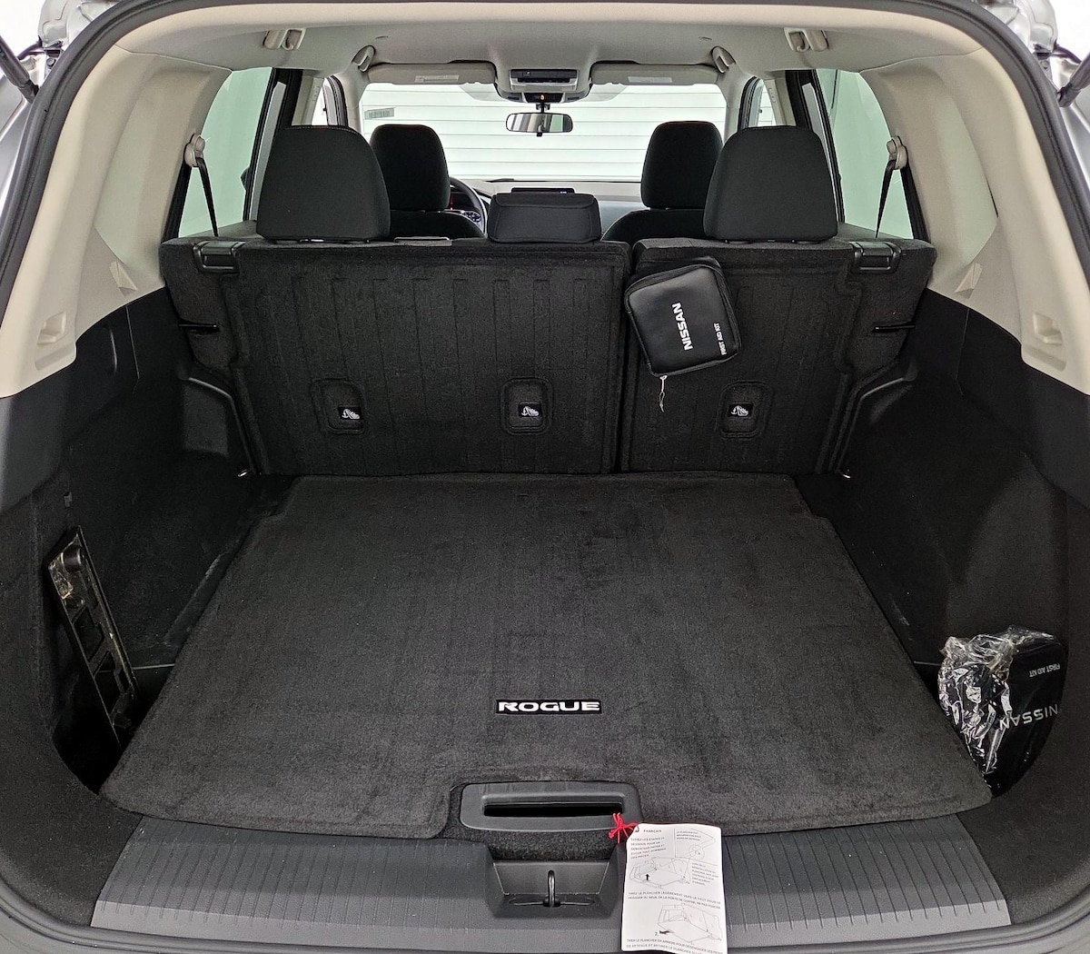 Trunk/Cargo (Seats Up)