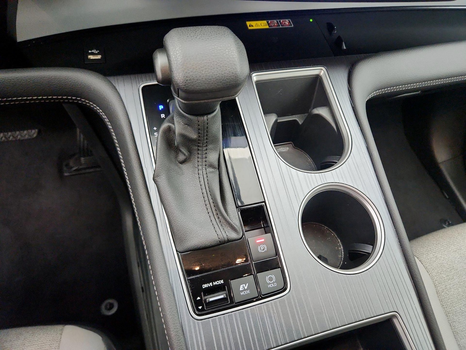 2025 Toyota Sienna LE - Photo 18