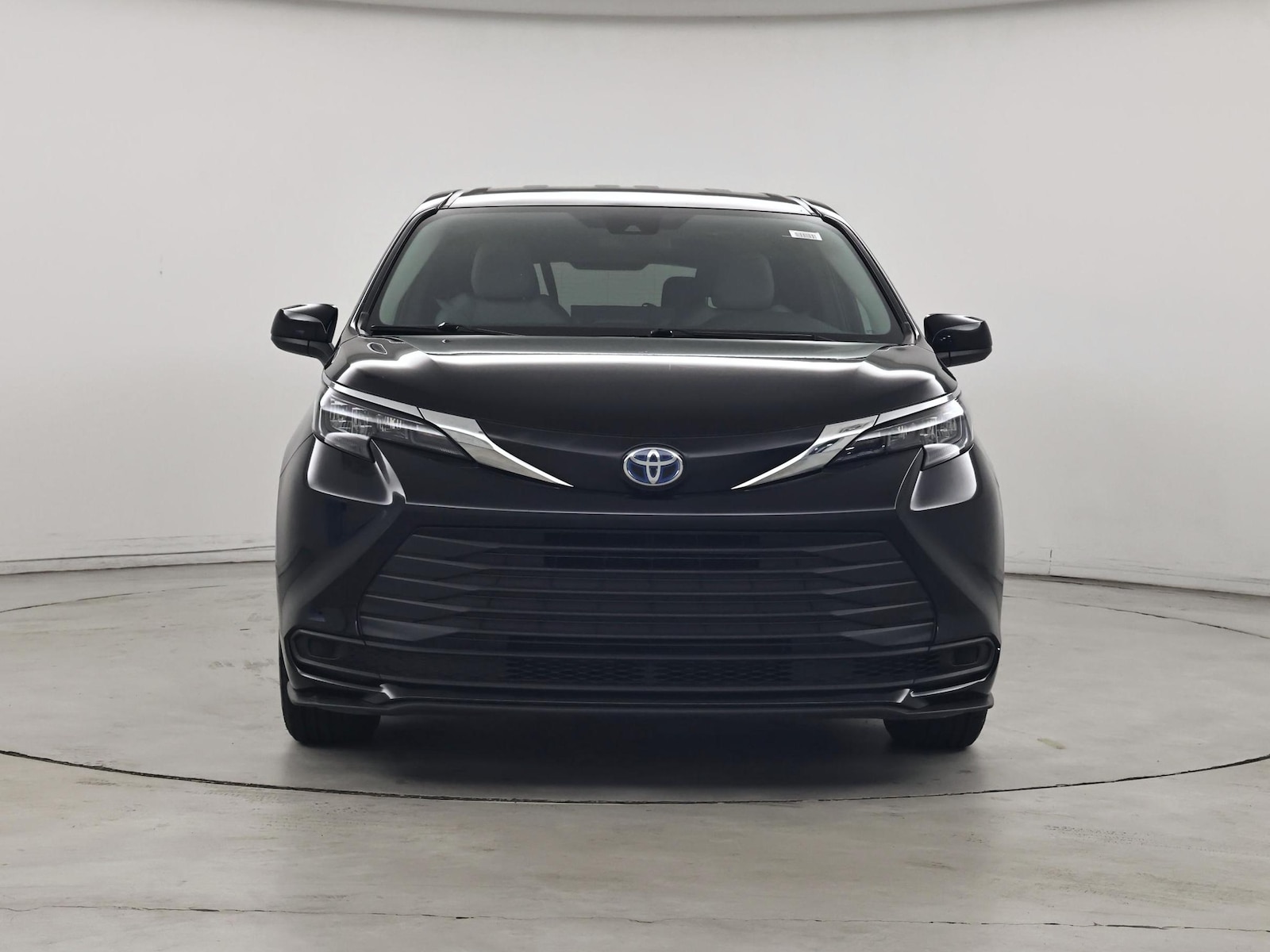 2025 Toyota Sienna LE - Photo 6