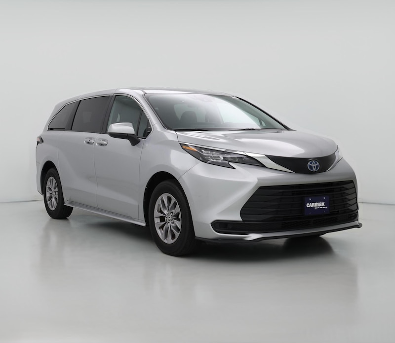 2025 Toyota Sienna LE