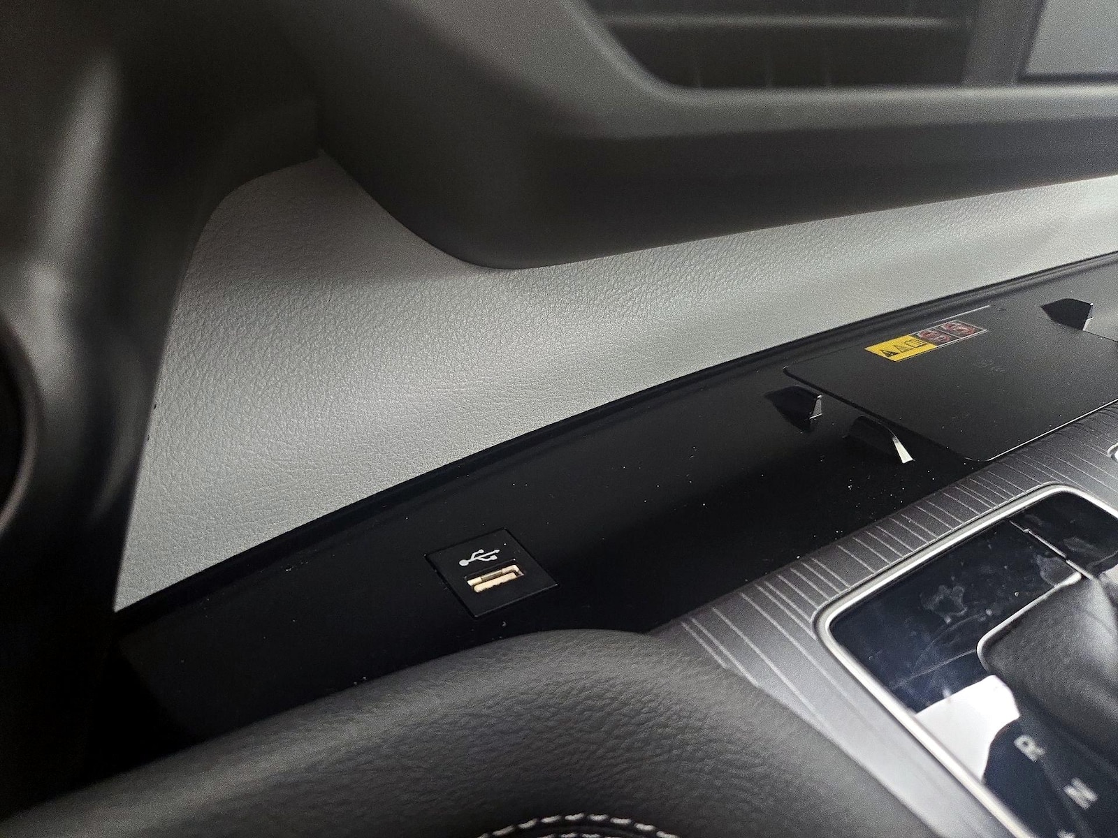 2025 Toyota Sienna LE - Photo 19