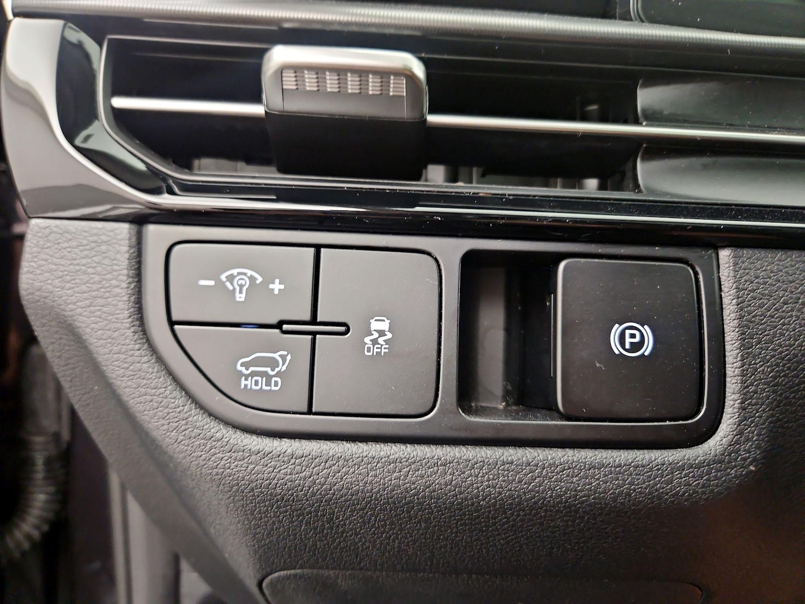 2026 Kia Sportage EX - Photo 14