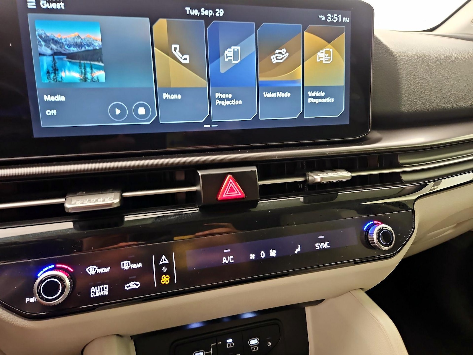 2026 Kia Sportage EX - Photo 17
