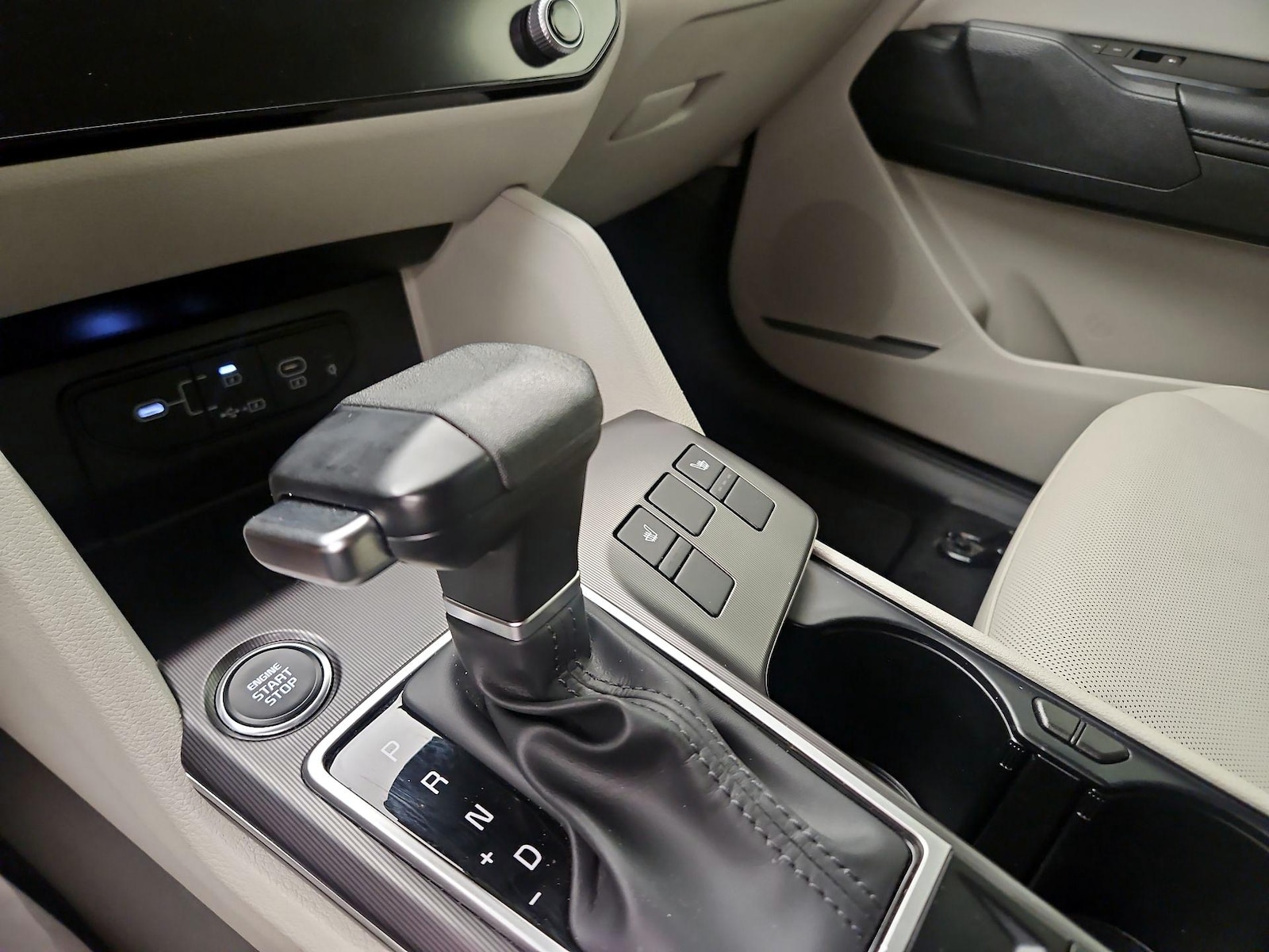 2026 Kia Sportage EX - Photo 18